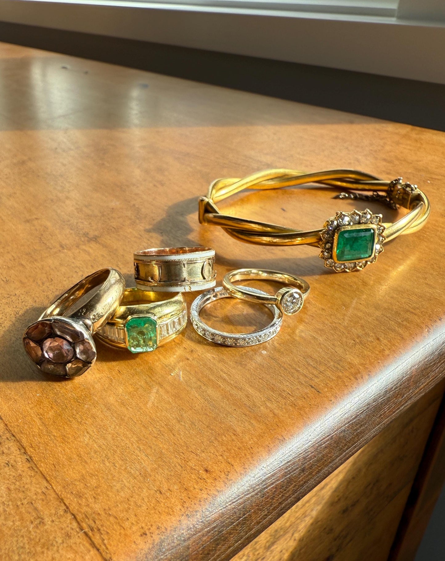 Antique Green Natural EMERALD Old Mine Cut Diamond Halo Hinged Bangle Bracelet 14k Solid Gold Rosy & YG Glowing Victorian Edwardian Twist