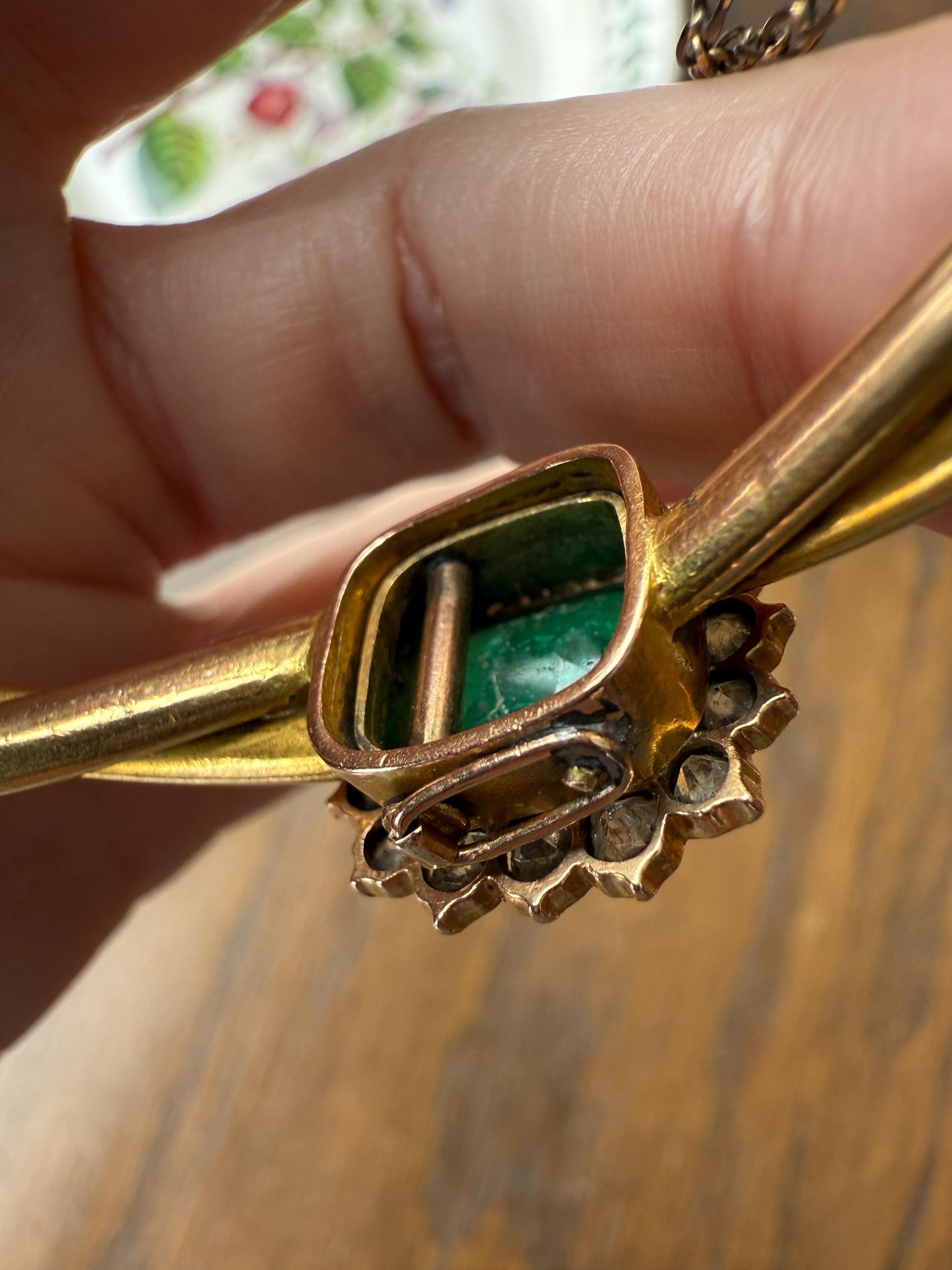 Antique Green Natural EMERALD Old Mine Cut Diamond Halo Hinged Bangle Bracelet 14k Solid Gold Rosy & YG Glowing Victorian Edwardian Twist