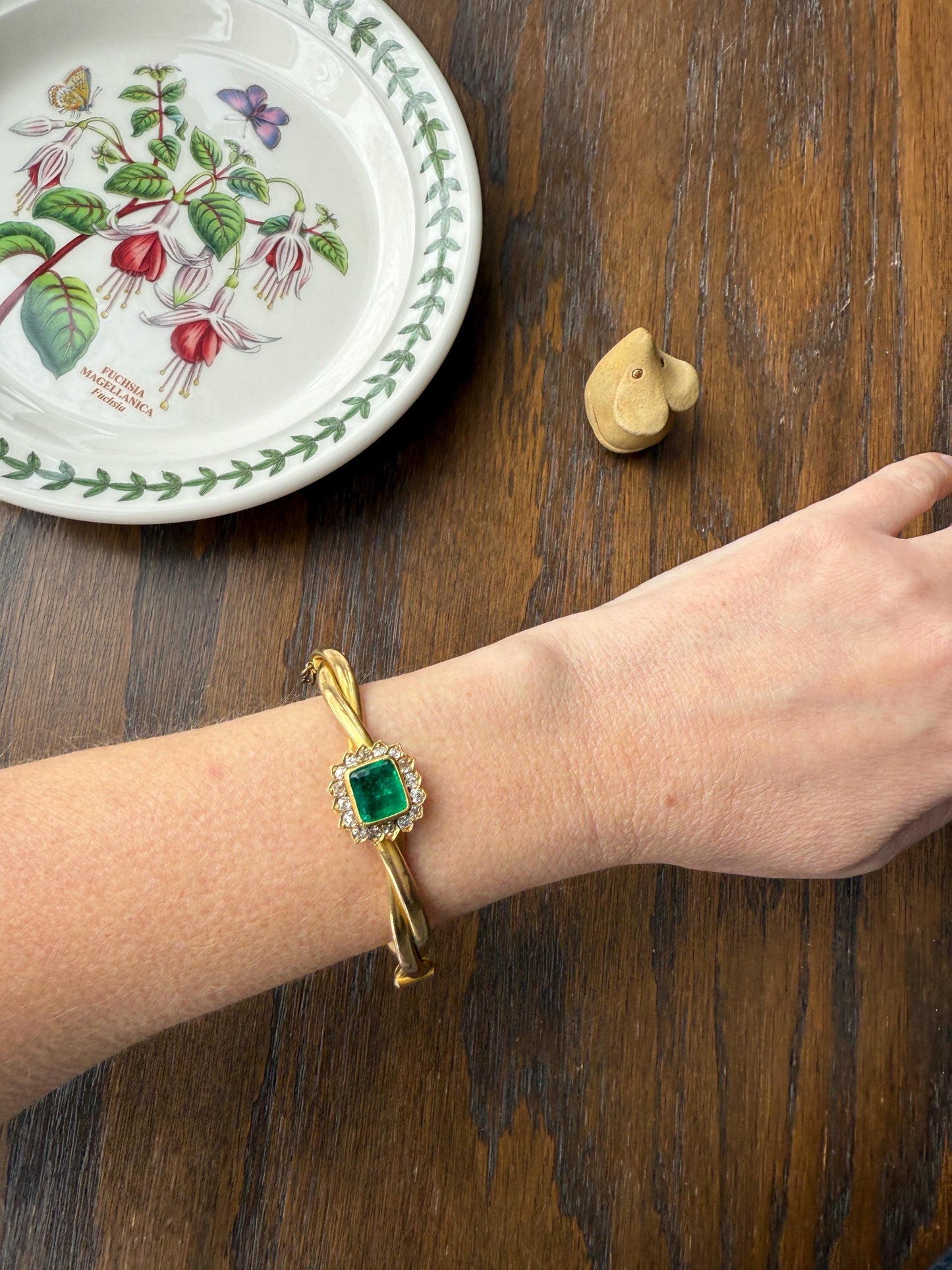Antique Green Natural EMERALD Old Mine Cut Diamond Halo Hinged Bangle Bracelet 14k Solid Gold Rosy & YG Glowing Victorian Edwardian Twist