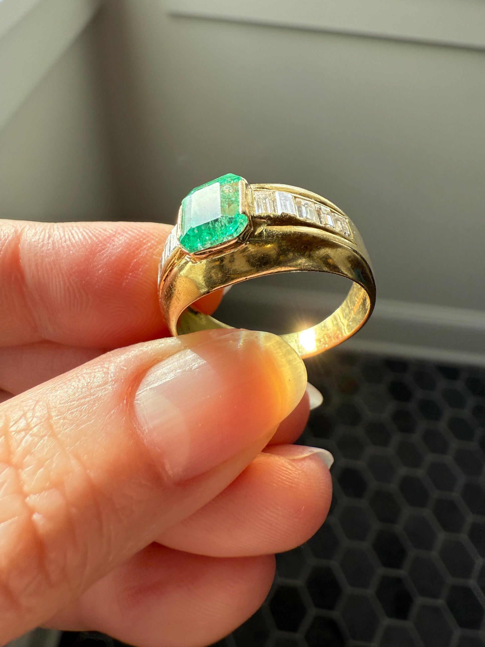 Chunky Green EMERALD Baguette Cut DIAMOND 6g 18k Gold Solid Vintage Gypsy Ring Domed Retro Wide Band Natural Geometric Stacker Man Unisex