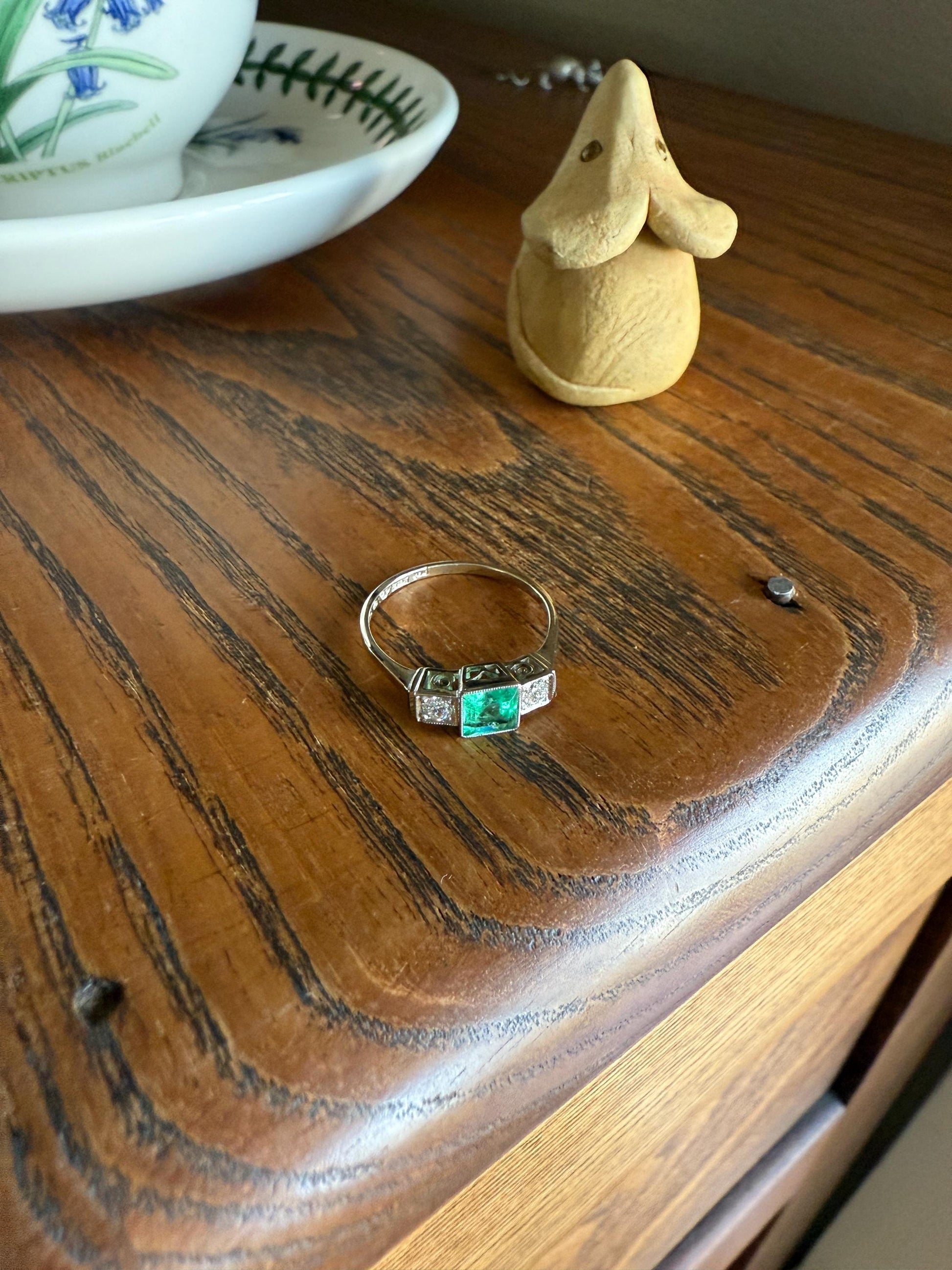 Art Deco Natural EMERALD Old Mine Cut DIAMOND Three Stone Ring 18k White Gold Band Green Milgrain Trinity Ornate Filigree