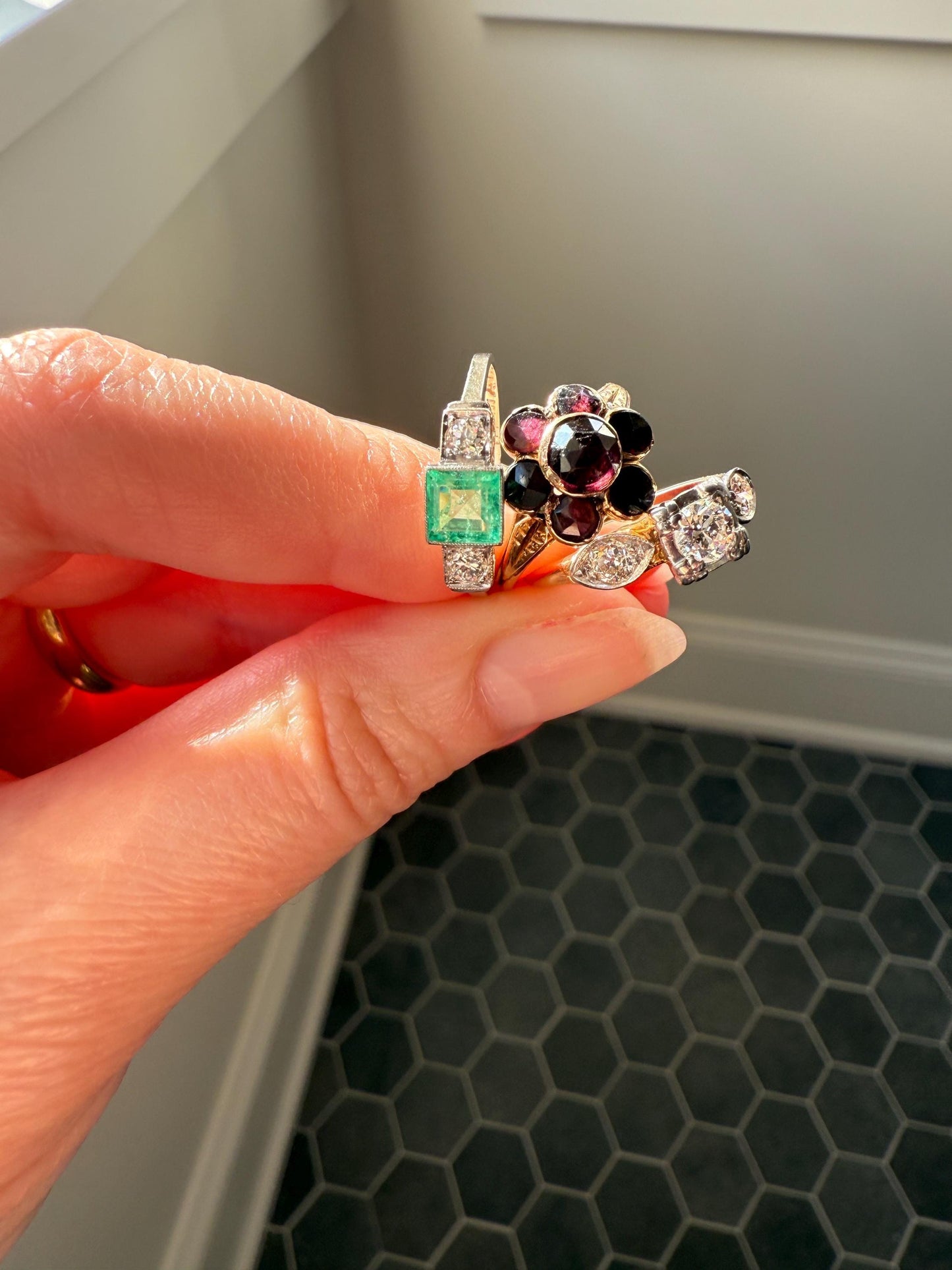 Perpignan GARNET Almandine Cluster Ring French VICTORIAN Era Hallmark 18k Gold Floral Daisy Glowing Purple Pink