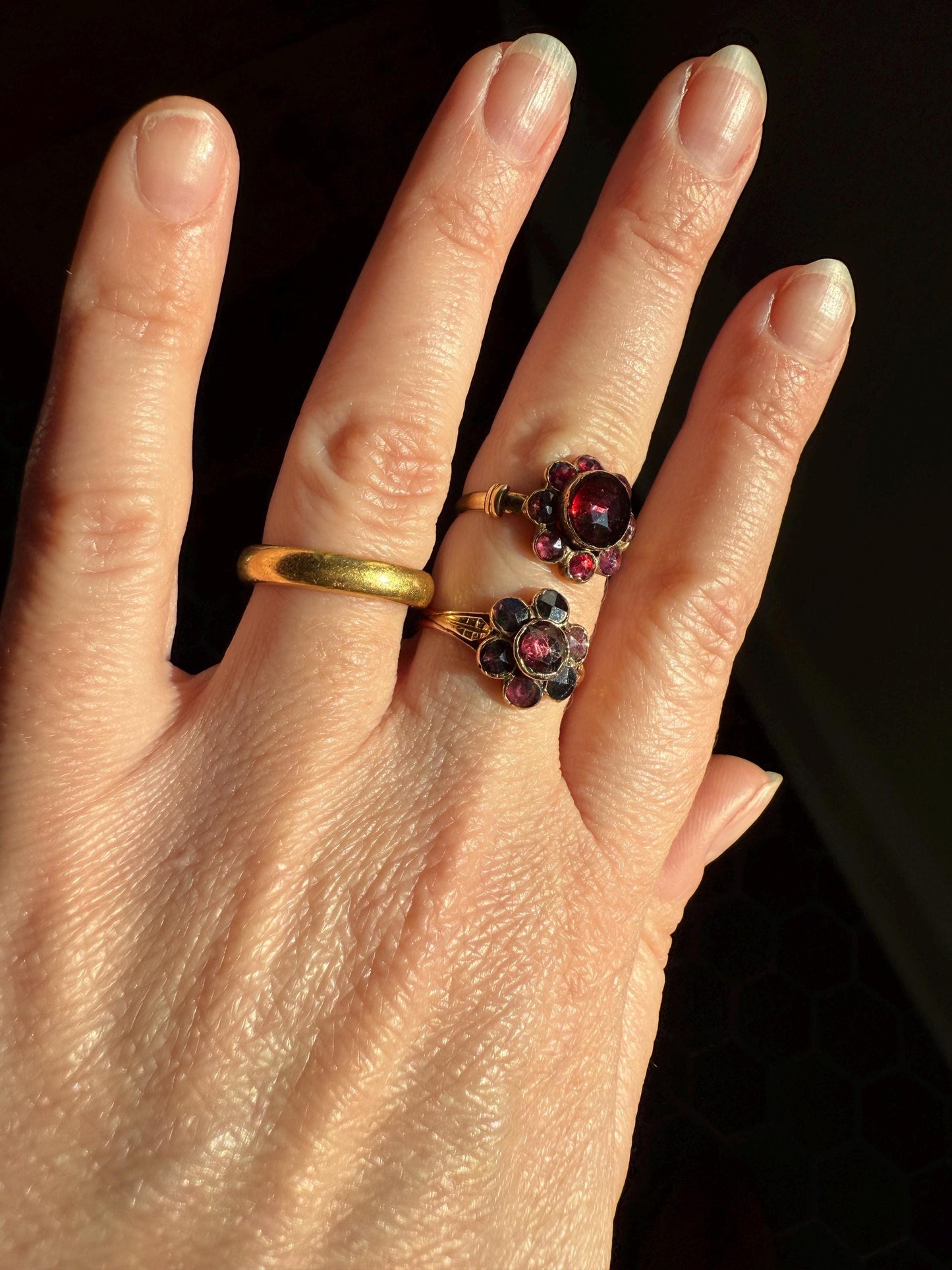 Perpignan GARNET Almandine Cluster Ring French VICTORIAN Era Hallmark 18k Gold Floral Daisy Glowing Purple Pink