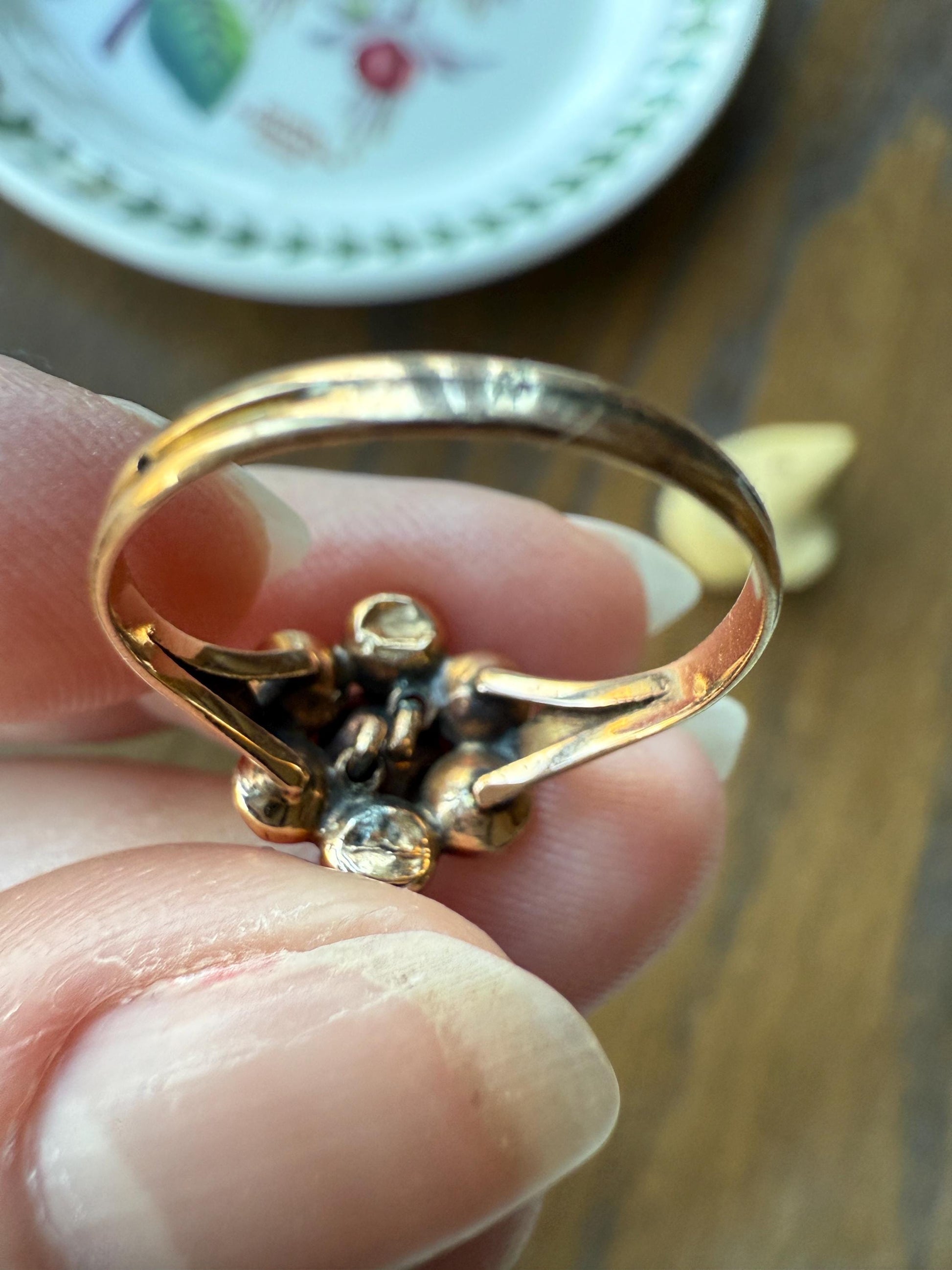 Perpignan GARNET Almandine Cluster Ring French VICTORIAN Era Hallmark 18k Gold Floral Daisy Glowing Purple Pink