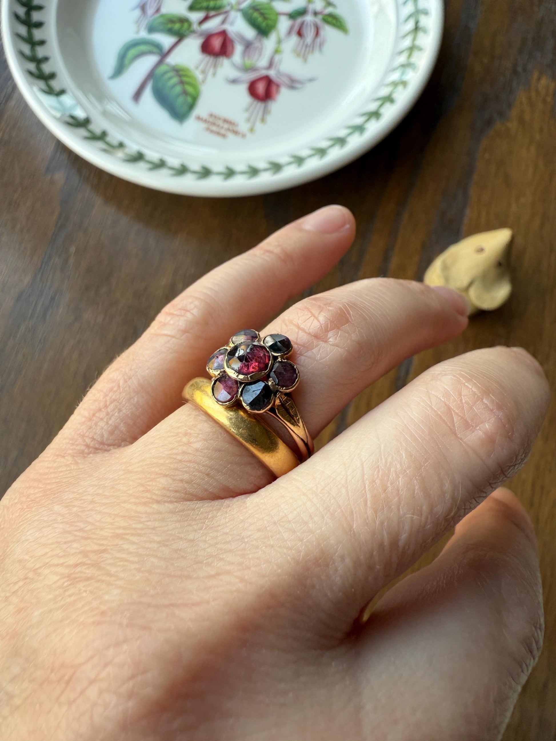 Perpignan GARNET Almandine Cluster Ring French VICTORIAN Era Hallmark 18k Gold Floral Daisy Glowing Purple Pink