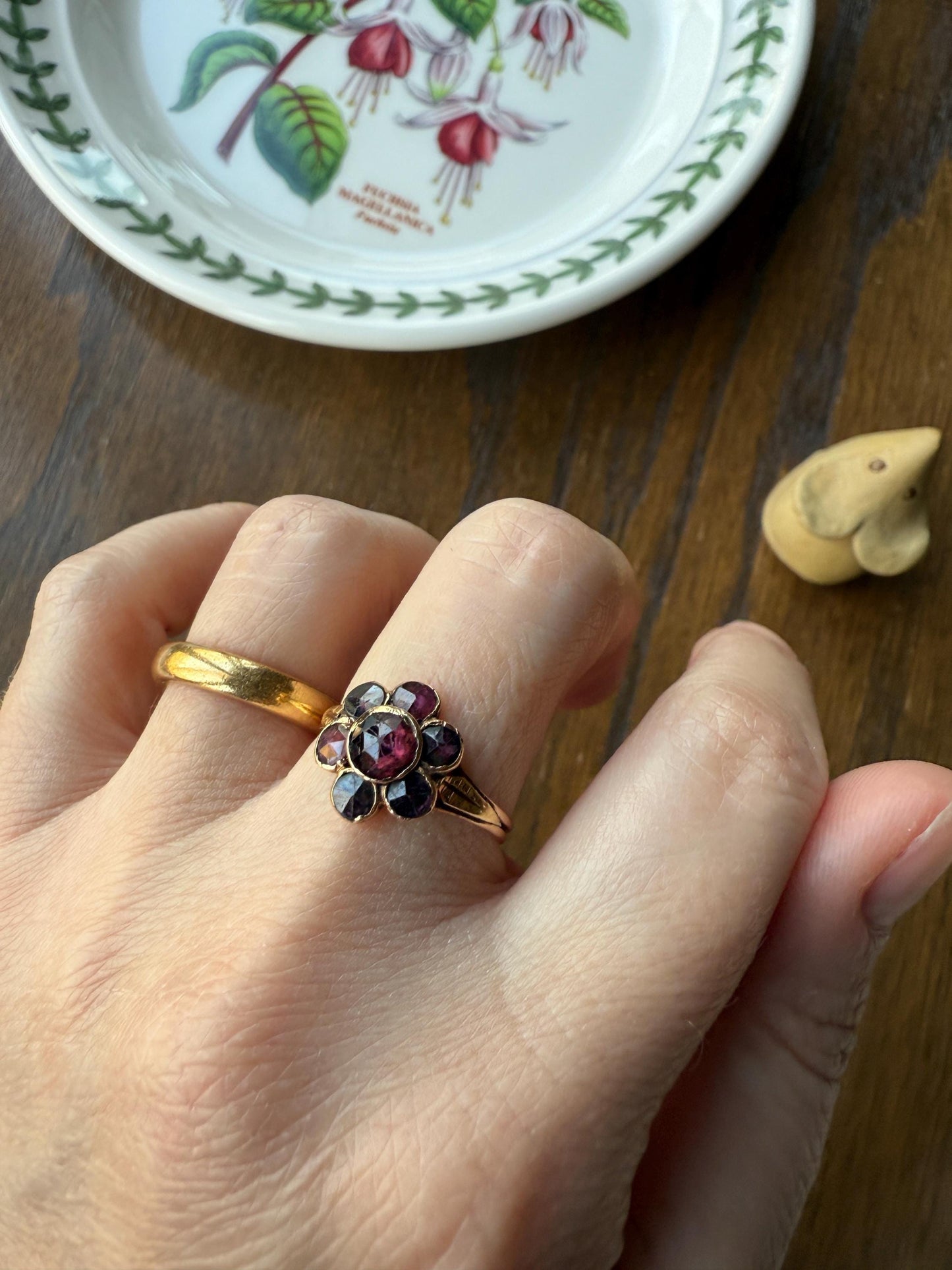 Perpignan GARNET Almandine Cluster Ring French VICTORIAN Era Hallmark 18k Gold Floral Daisy Glowing Purple Pink