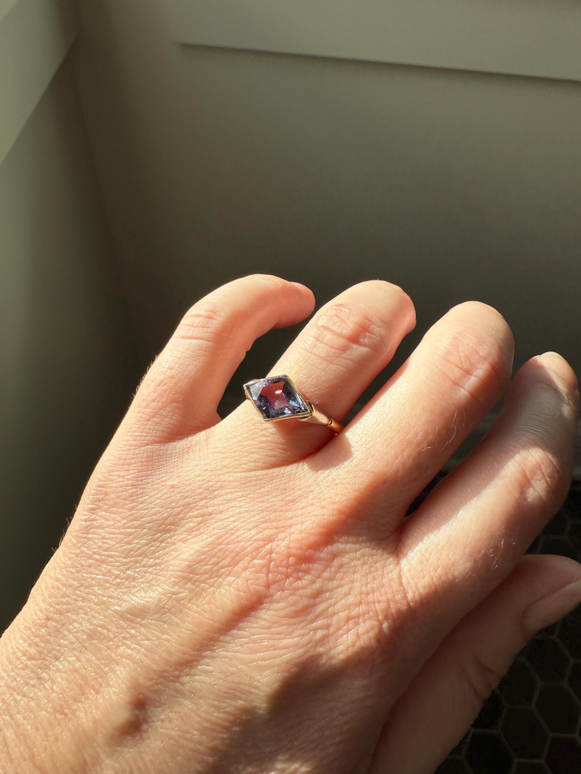 Color Change Indigo Purple SAPPHIRE or Alexandrite? East West KITE Lozenge 18k French Vintage to Art Deco Ring Geometric Stacker Band