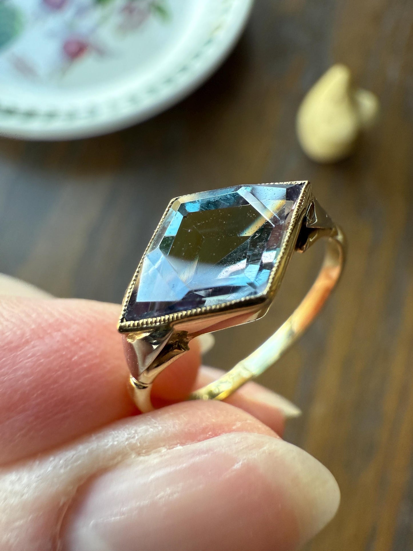 Color Change Indigo Purple SAPPHIRE or Alexandrite? East West KITE Lozenge 18k French Vintage to Art Deco Ring Geometric Stacker Band