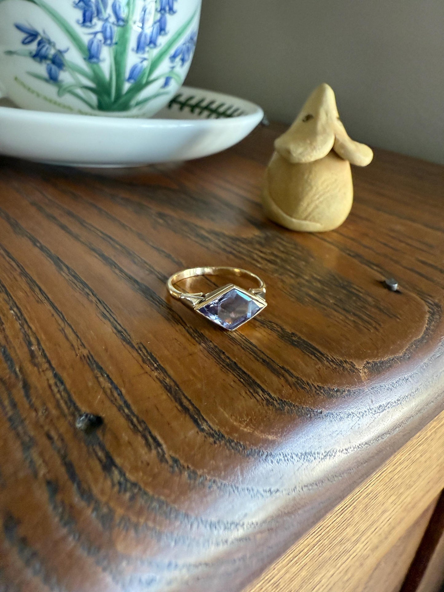 Color Change Indigo Purple SAPPHIRE or Alexandrite? East West KITE Lozenge 18k French Vintage to Art Deco Ring Geometric Stacker Band