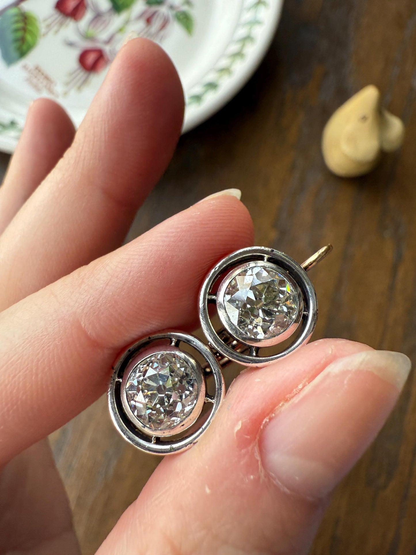 Boxed Original Antique 3.7 Carats Old Mine Cut DIAMOND Natural Dormeuse Earrings Bezel Set Circle Halo 18k Gold Silver Dangle Bullseye Gift