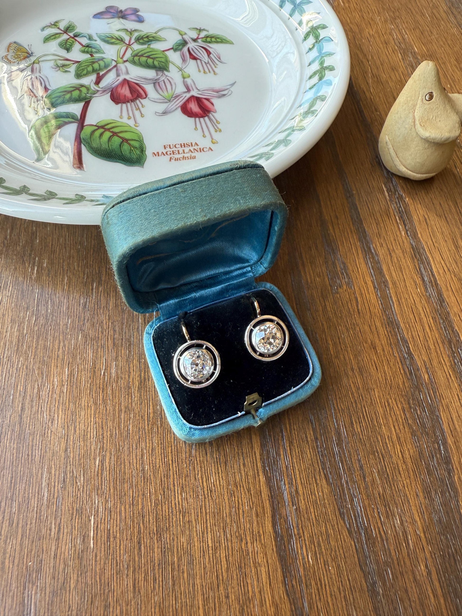 Boxed Original Antique 3.7 Carats Old Mine Cut DIAMOND Natural Dormeuse Earrings Bezel Set Circle Halo 18k Gold Silver Dangle Bullseye Gift