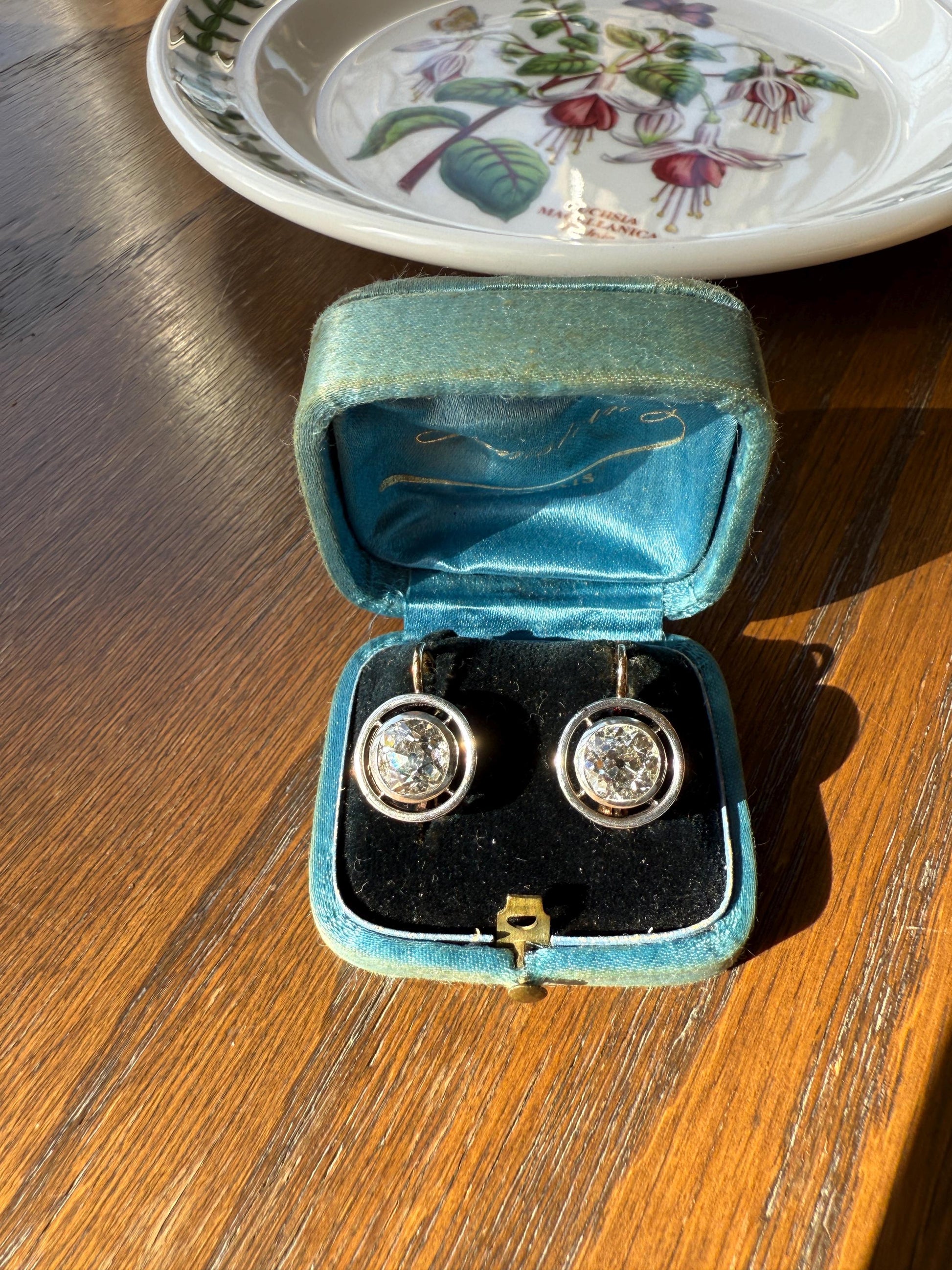 Boxed Original Antique 3.7 Carats Old Mine Cut DIAMOND Natural Dormeuse Earrings Bezel Set Circle Halo 18k Gold Silver Dangle Bullseye Gift