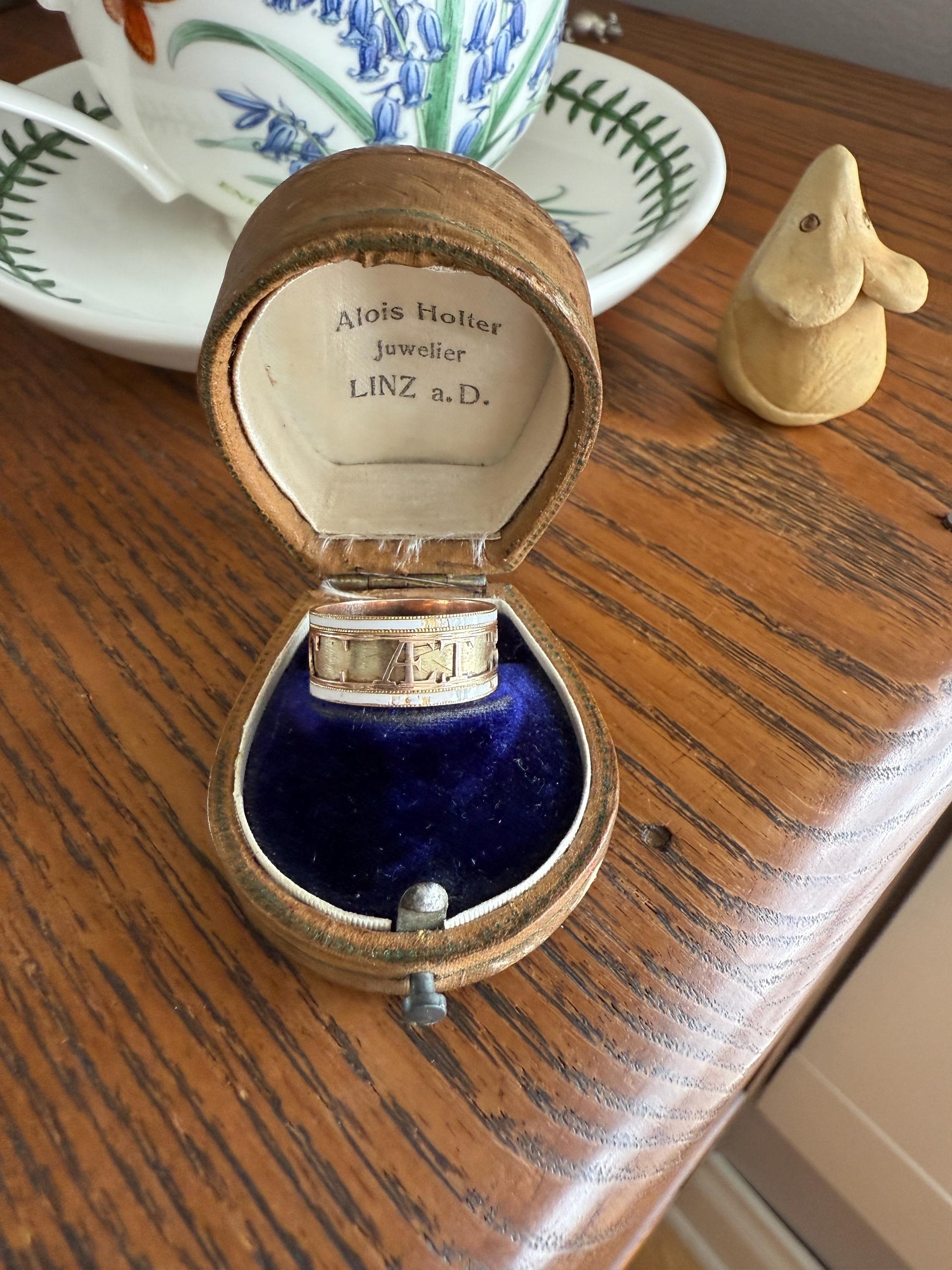 Georgian Era Dated 1789 Cigar Band Mourning Ring White Enamel 14k Gold Engraved "Died at Semlin" Military Significance