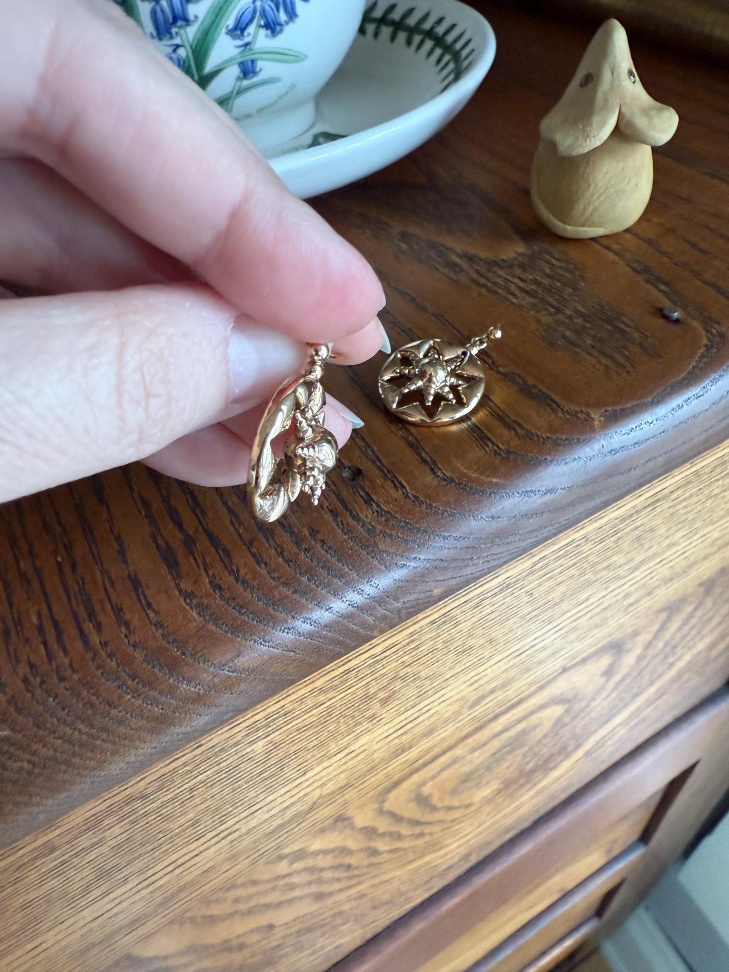 Antique STAR Sunburst Victorian Puffy Starburst 3D Victorian 9k GOLD EARRINGS Figural Ball Rivet