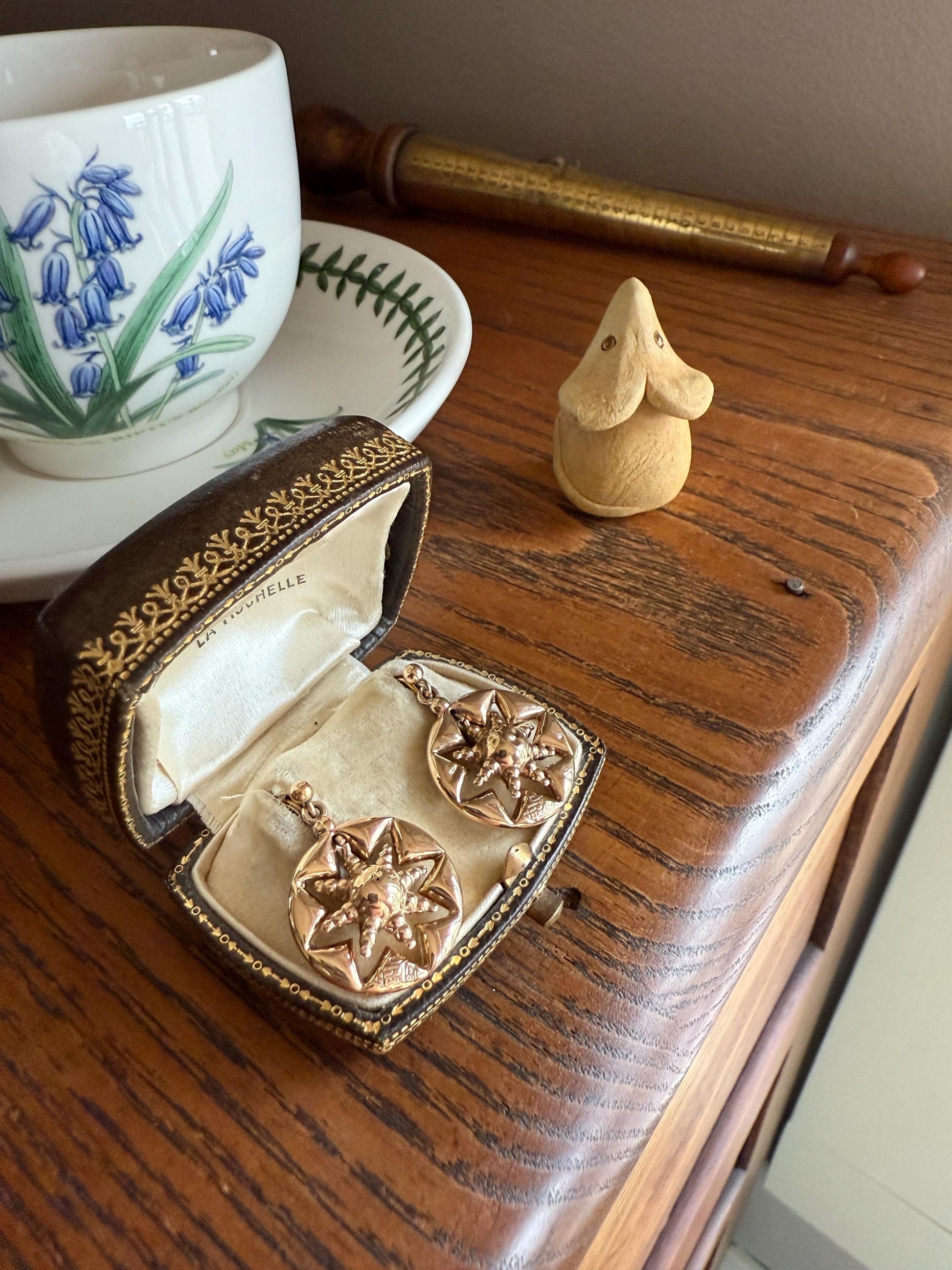 Antique STAR Sunburst Victorian Puffy Starburst 3D Victorian 9k GOLD EARRINGS Figural Ball Rivet