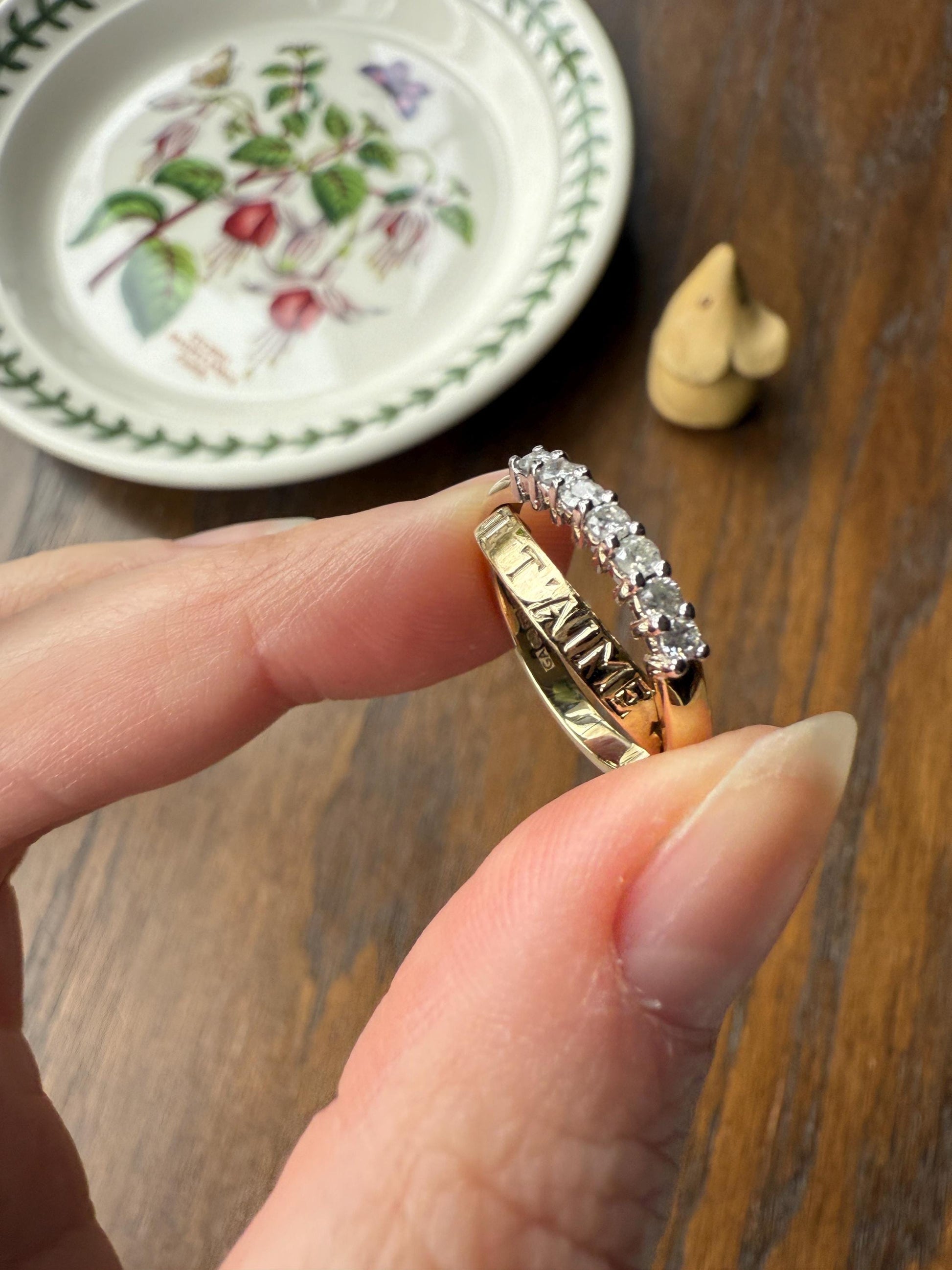 SECRET Je T'Aime Vintage " I Love You " In French Seven Diamond Two Part Hinged 9k Gold Double Band Ring