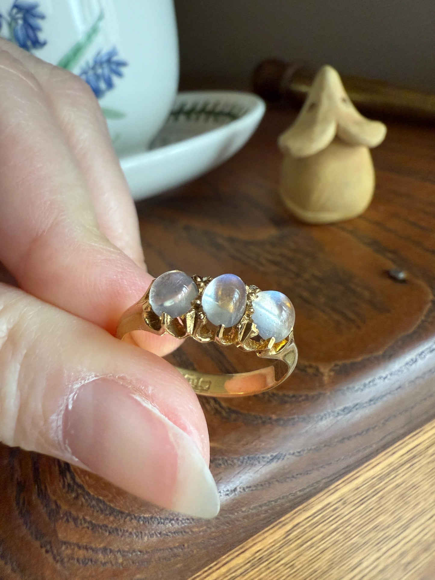 Antique Glowing Blue MOONSTONE Orb Three Stone 18k Gold Belcher Band Ring Man Unisex Stacker