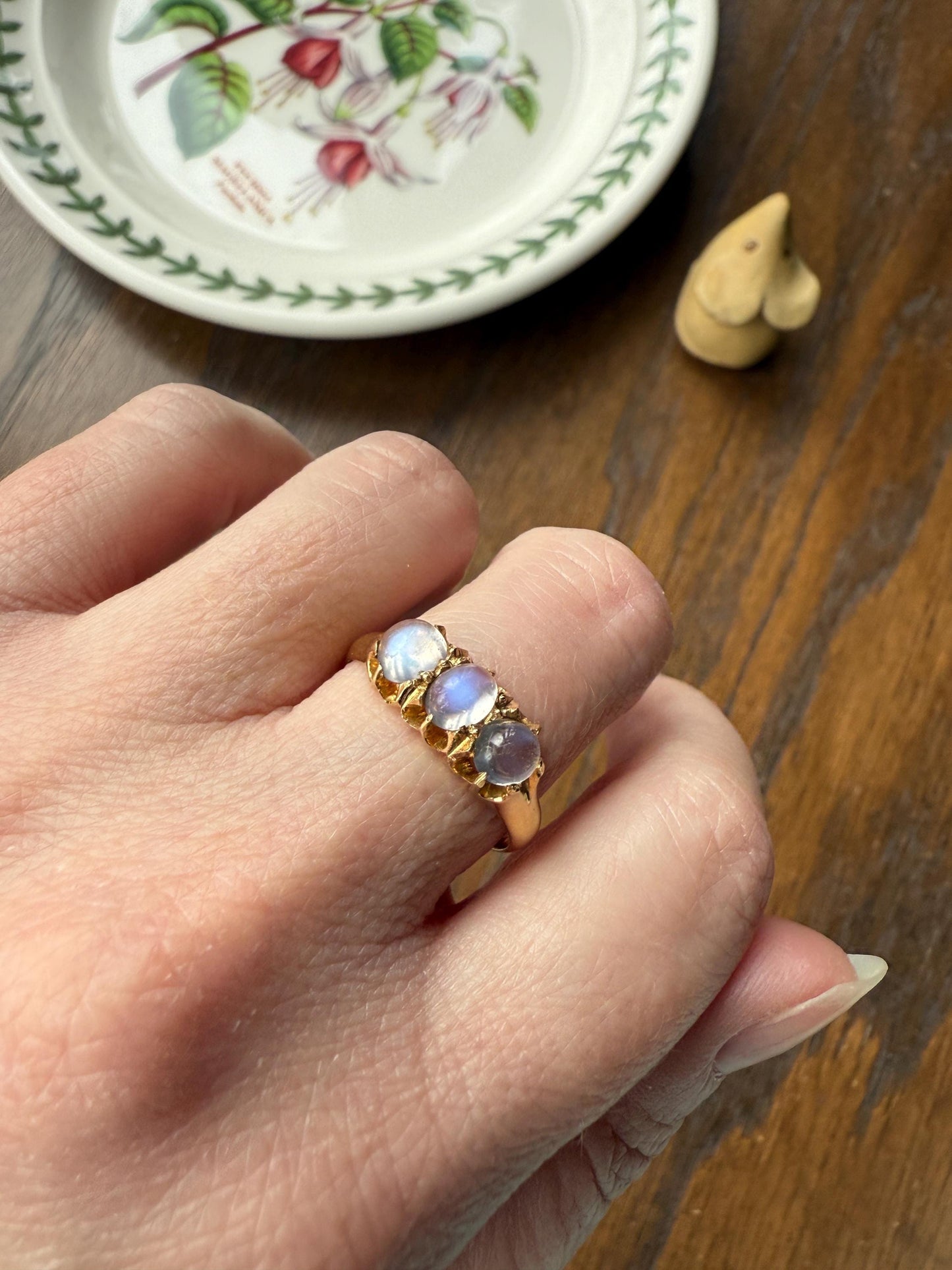 Antique Glowing Blue MOONSTONE Orb Three Stone 18k Gold Belcher Band Ring Man Unisex Stacker