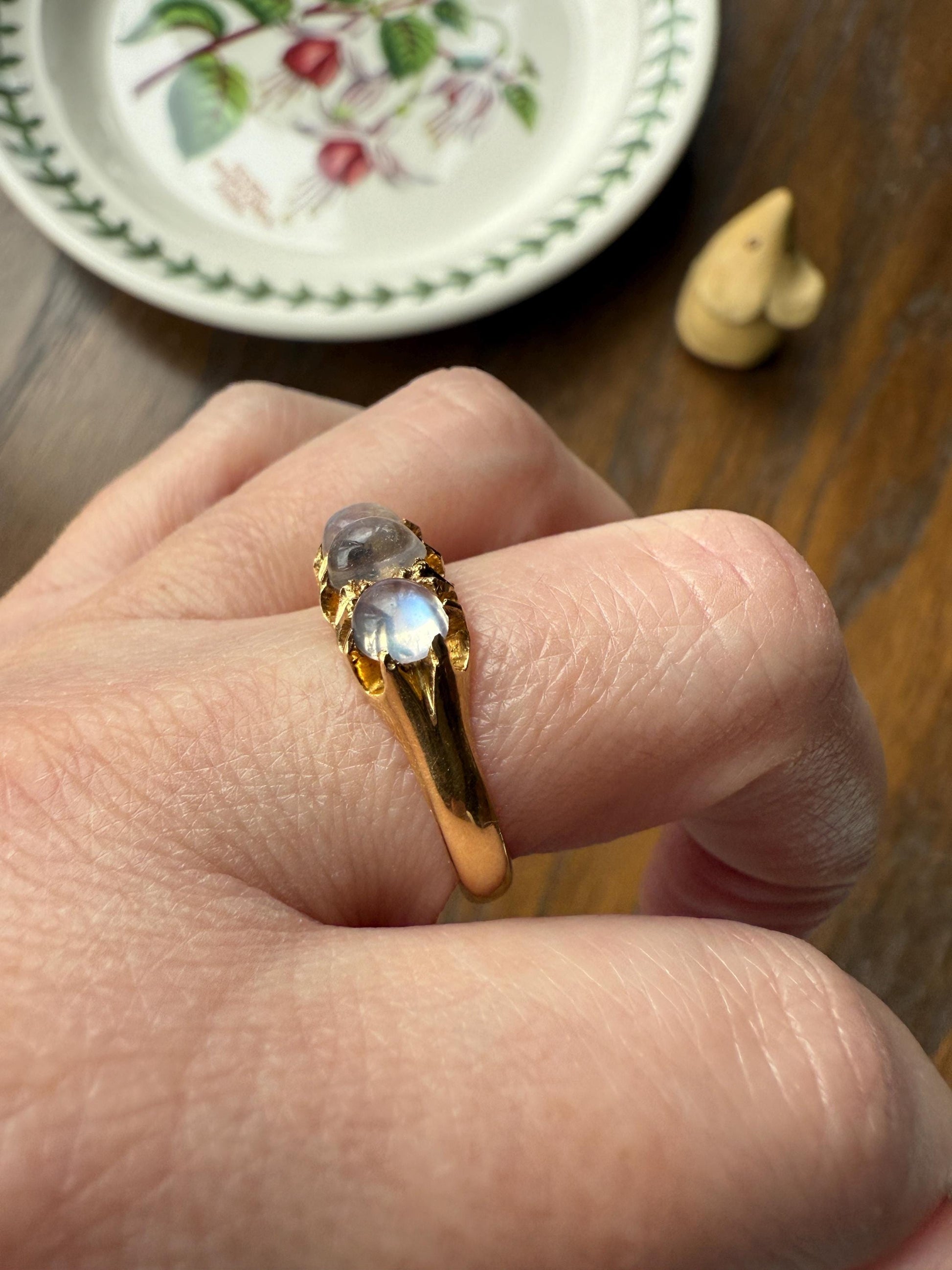 Antique Glowing Blue MOONSTONE Orb Three Stone 18k Gold Belcher Band Ring Man Unisex Stacker