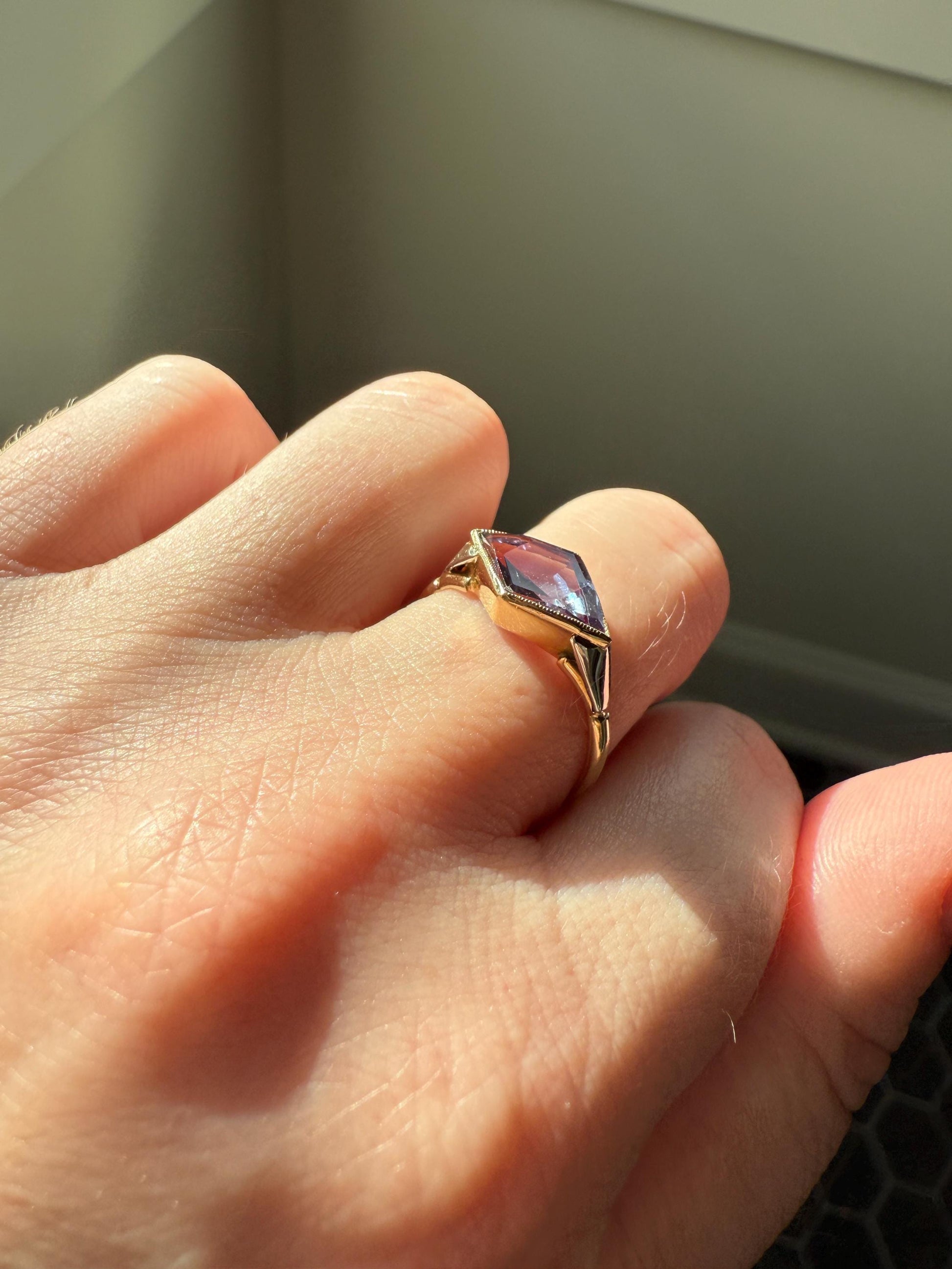 Color Change Indigo Purple SAPPHIRE or Alexandrite? East West KITE Lozenge 18k French Vintage to Art Deco Ring Geometric Stacker Band