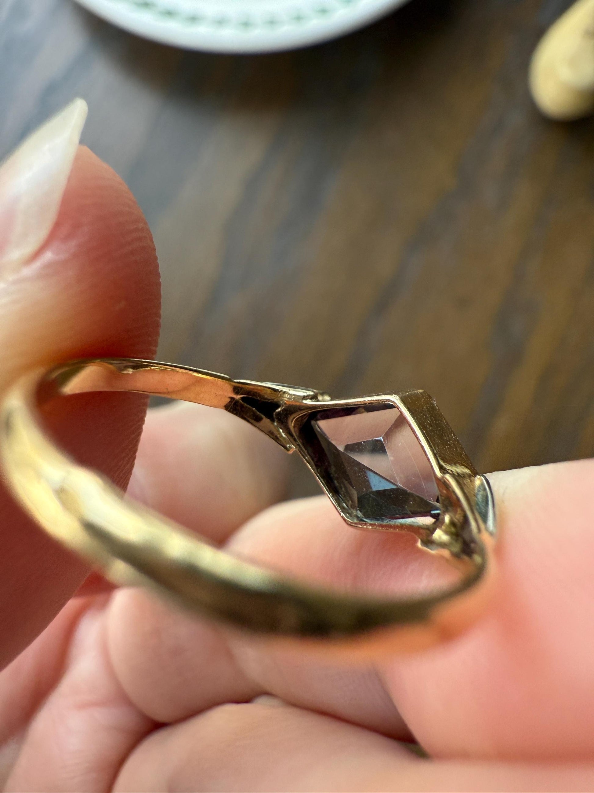 Color Change Indigo Purple SAPPHIRE or Alexandrite? East West KITE Lozenge 18k French Vintage to Art Deco Ring Geometric Stacker Band