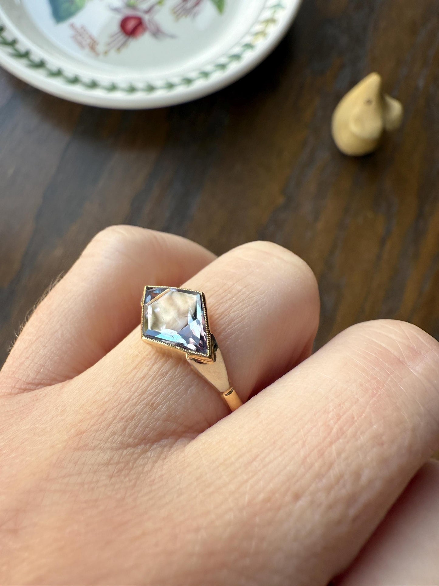 Color Change Indigo Purple SAPPHIRE or Alexandrite? East West KITE Lozenge 18k French Vintage to Art Deco Ring Geometric Stacker Band