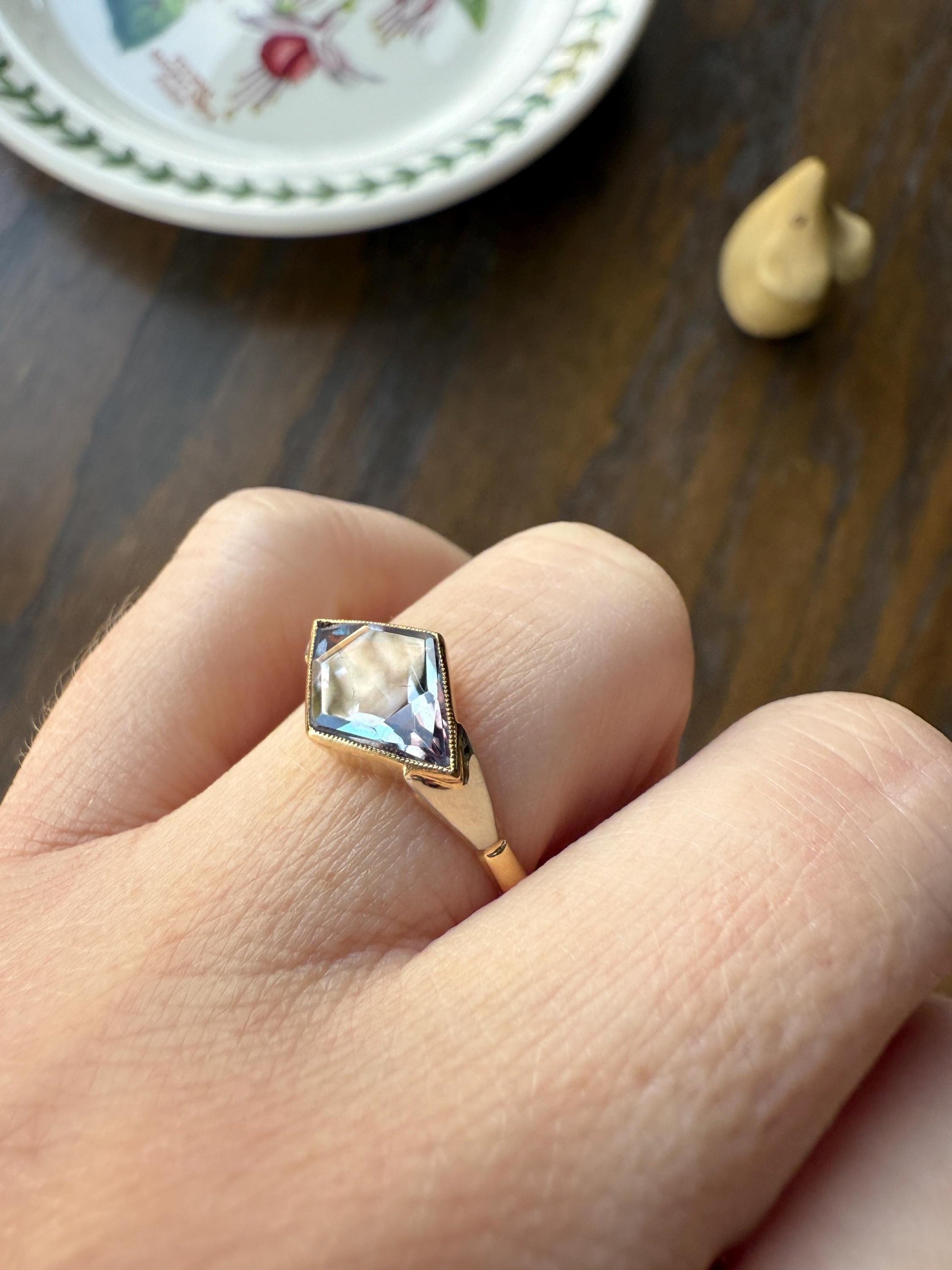 Color Change Indigo Purple SAPPHIRE or Alexandrite? East West KITE Lozenge 18k French Vintage to Art Deco Ring Geometric Stacker Band