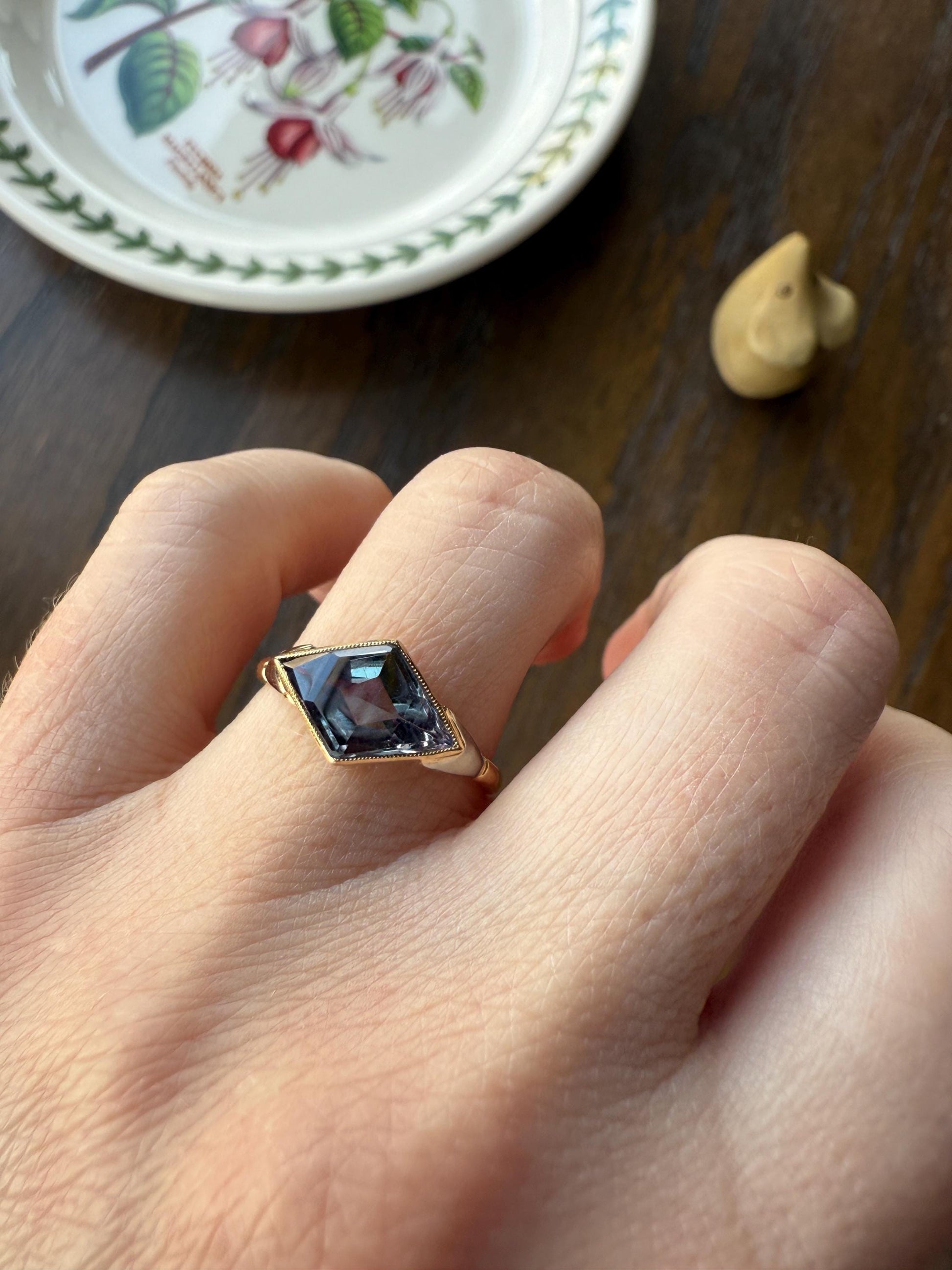 Color Change Indigo Purple SAPPHIRE or Alexandrite? East West KITE Lozenge 18k French Vintage to Art Deco Ring Geometric Stacker Band