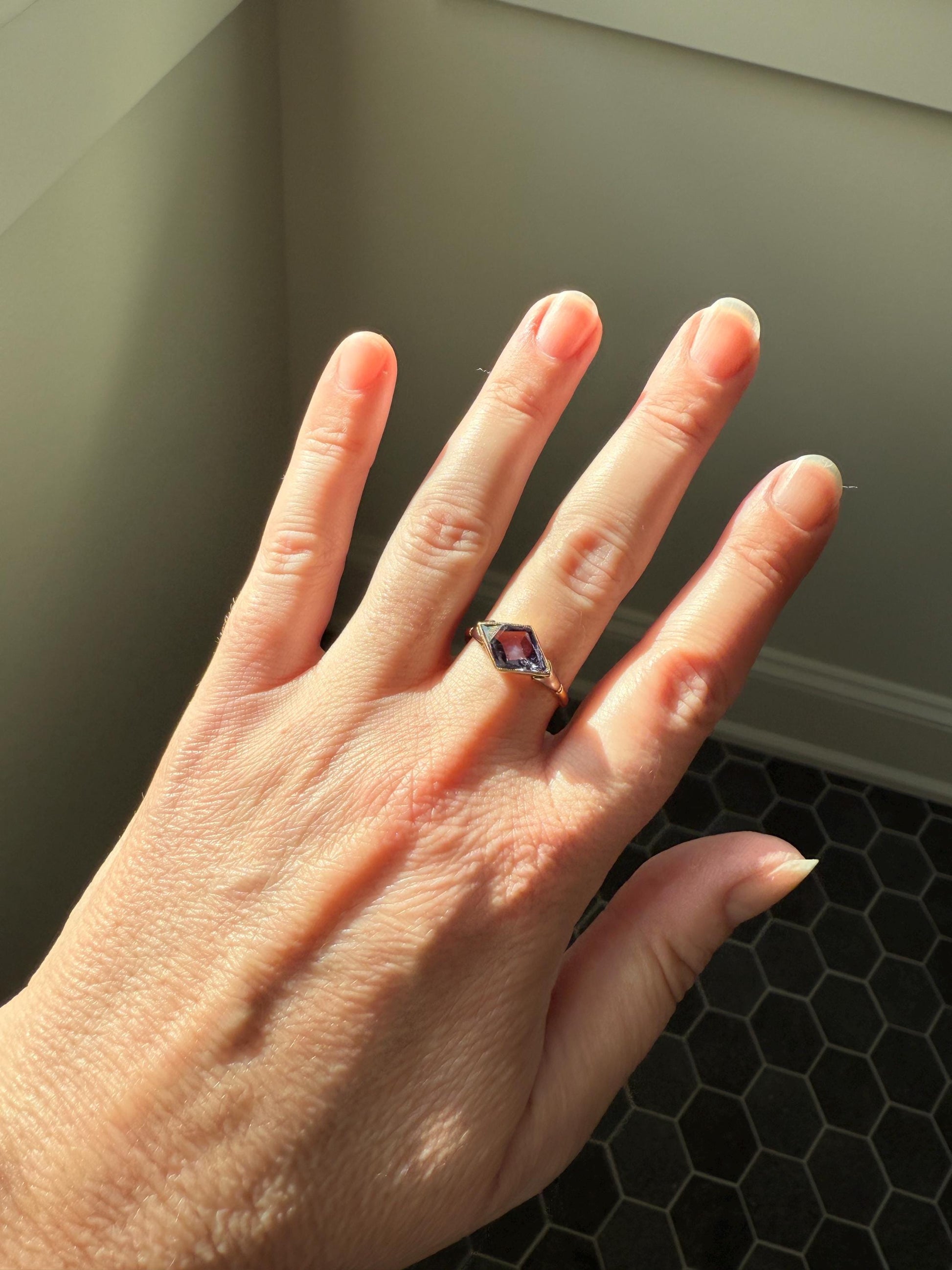 Color Change Indigo Purple SAPPHIRE or Alexandrite? East West KITE Lozenge 18k French Vintage to Art Deco Ring Geometric Stacker Band