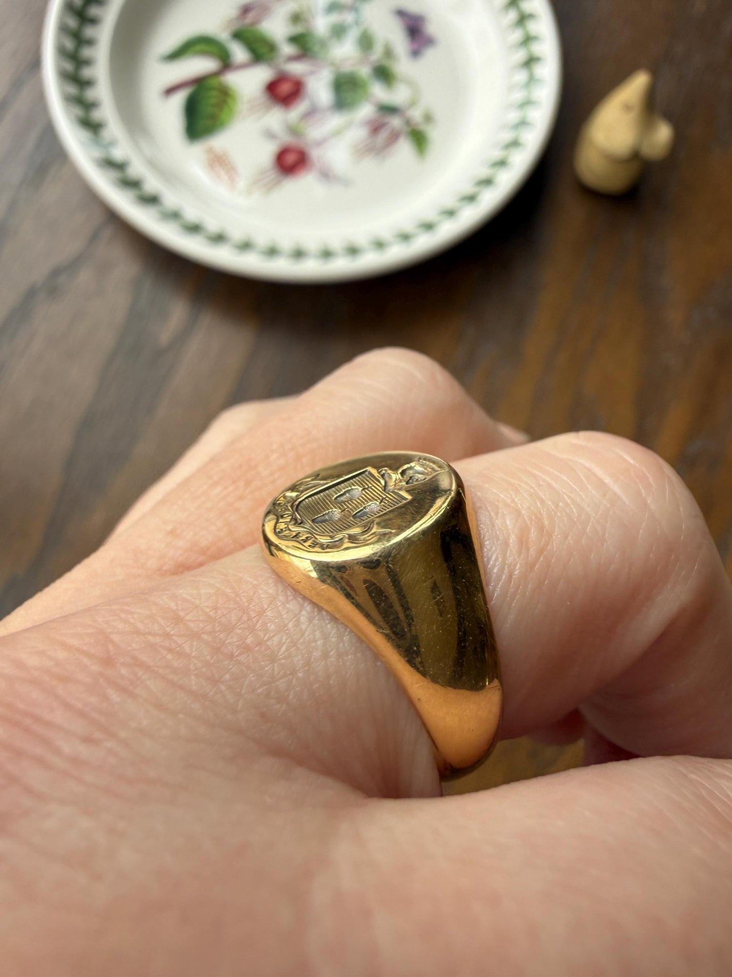 ACORNS True Faith Genuine Trust 18k Gold Count CROWN French Nobility Antique Shield SIGNET Ring Heraldic Crest Chunky Coat of Arm Man Unisex