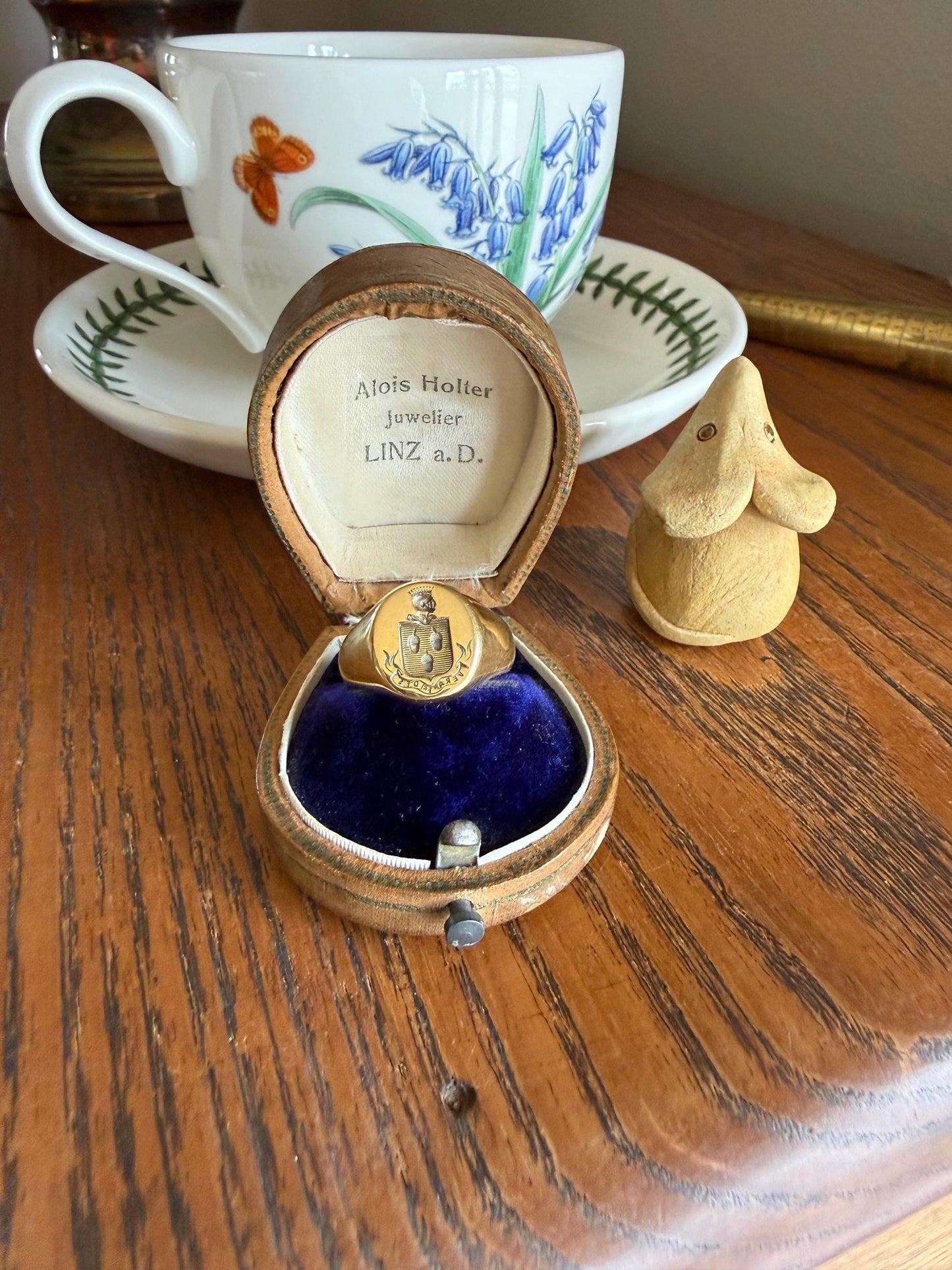 ACORNS True Faith Genuine Trust 18k Gold Count CROWN French Nobility Antique Shield SIGNET Ring Heraldic Crest Chunky Coat of Arm Man Unisex