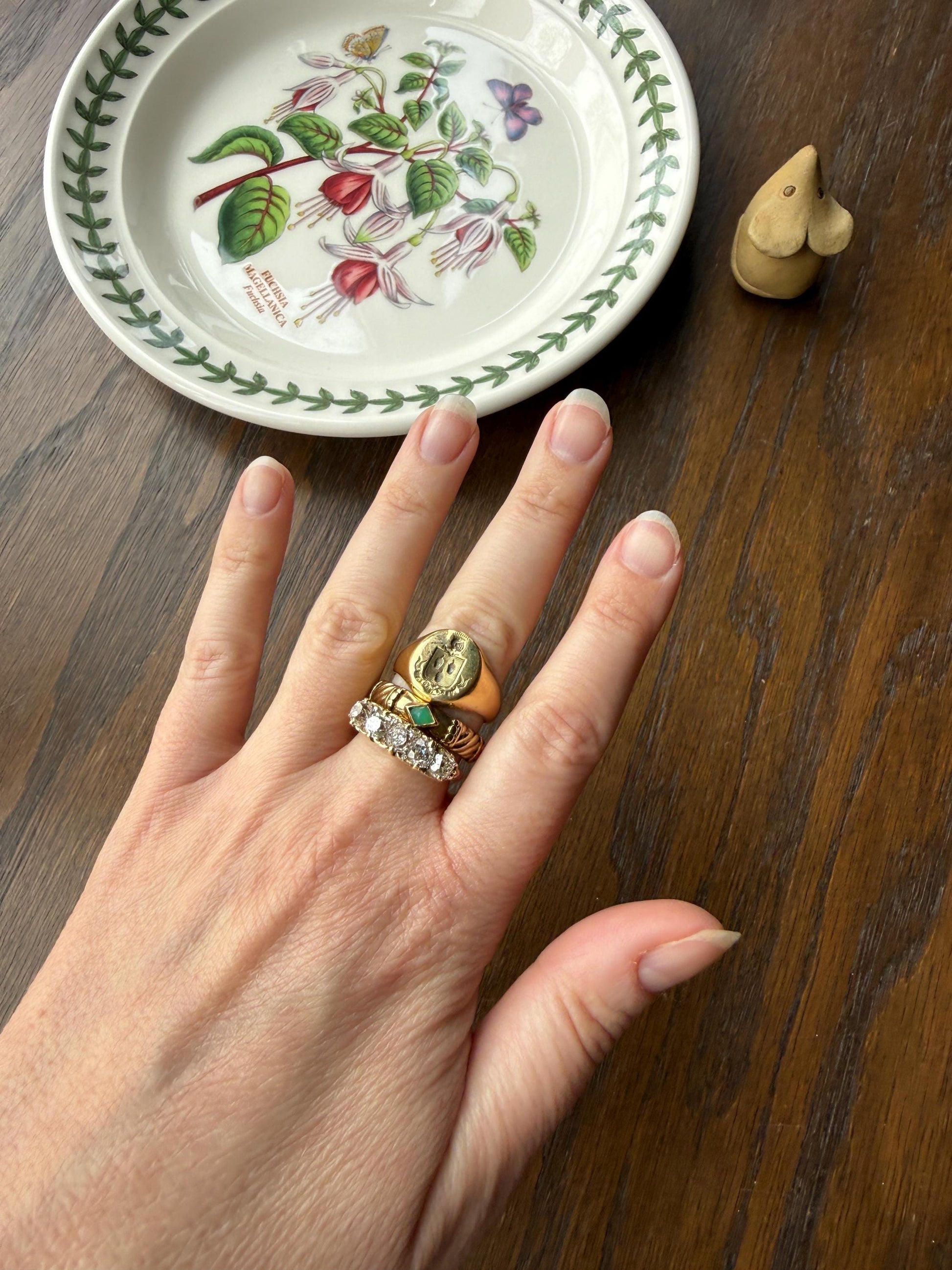 Vintage Pyramid Green Chalcedony Braid Rivet 3D Chunky Band 10k Gold Ring Retro Stacker Texture