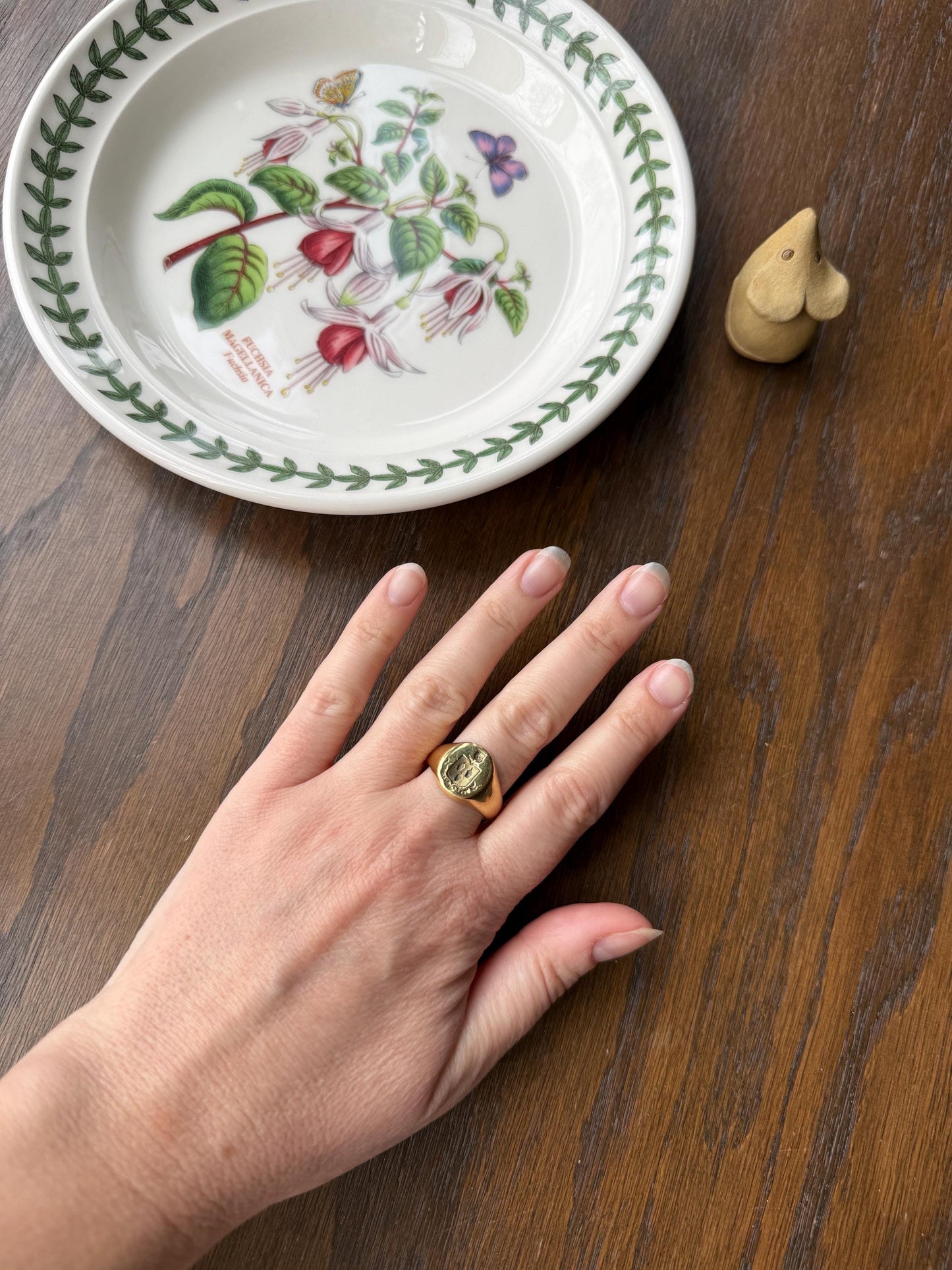 ACORNS True Faith Genuine Trust 18k Gold Count CROWN French Nobility Antique Shield SIGNET Ring Heraldic Crest Chunky Coat of Arm Man Unisex