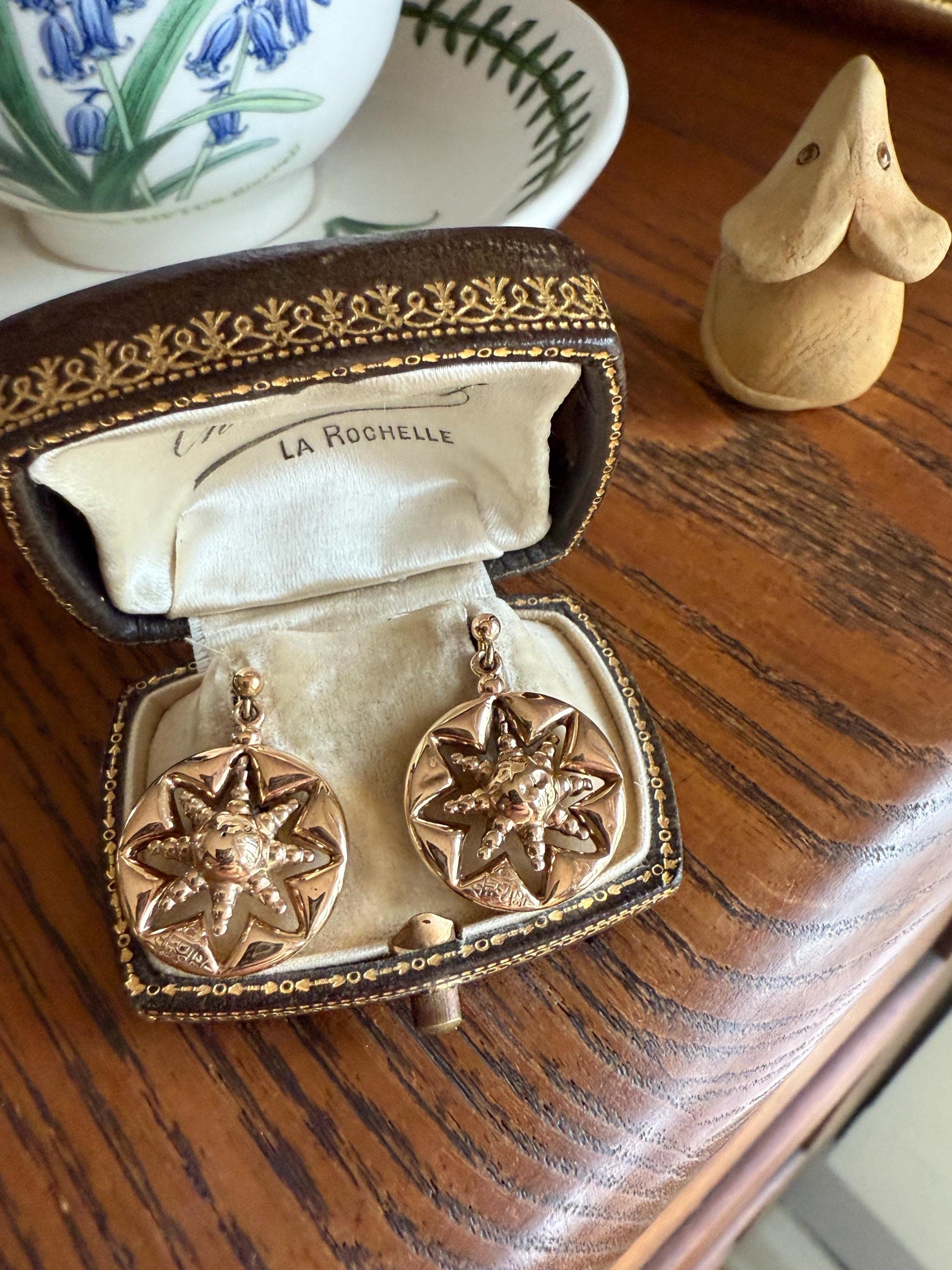 Antique STAR Sunburst Victorian Puffy Starburst 3D Victorian 9k GOLD EARRINGS Figural Ball Rivet