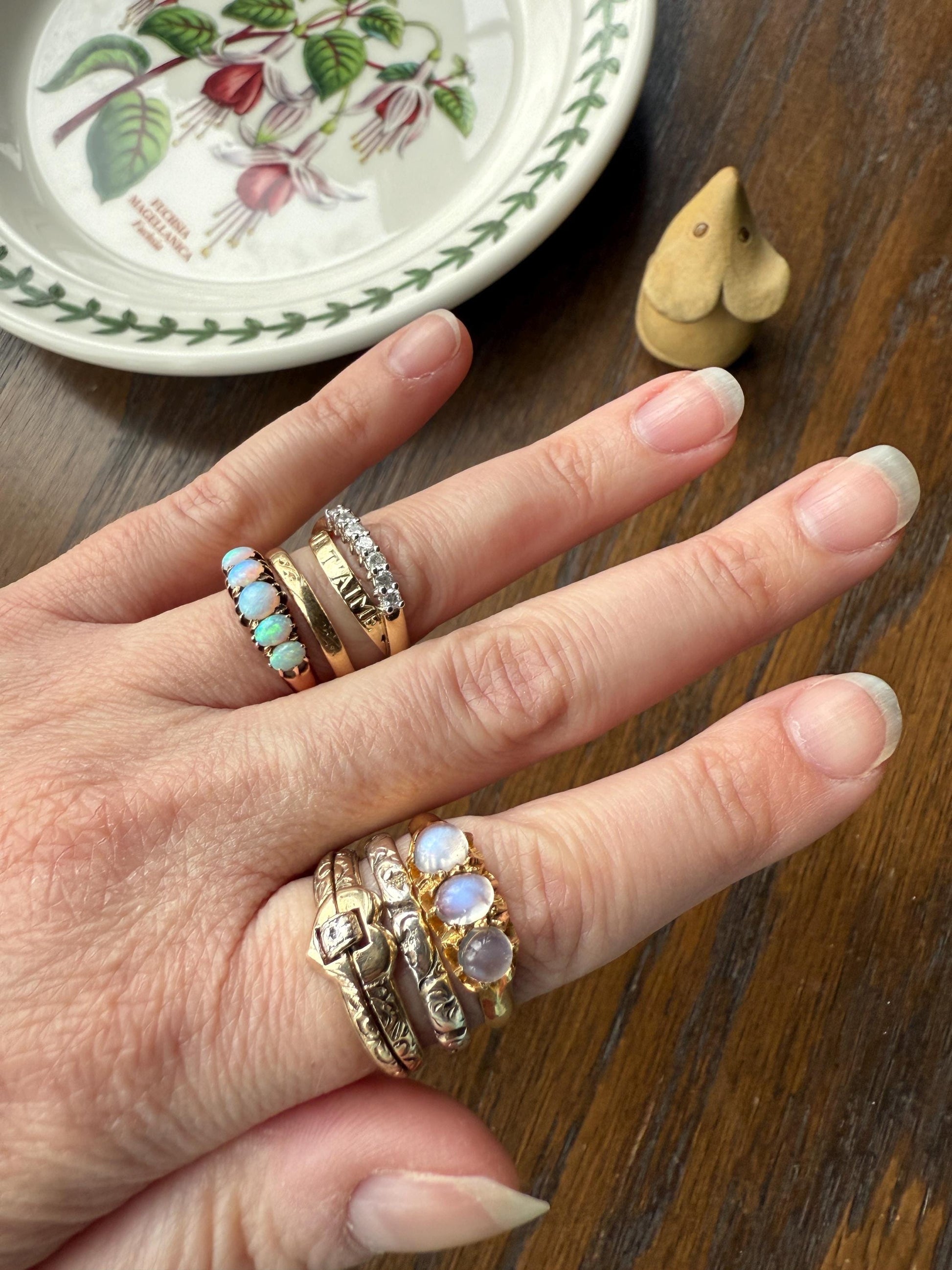 SECRET Vintage HEART " I Love You " Two Part Opening 9k Gold Double Band Ring Diamond Hinged Figural Scrolled Shoulders