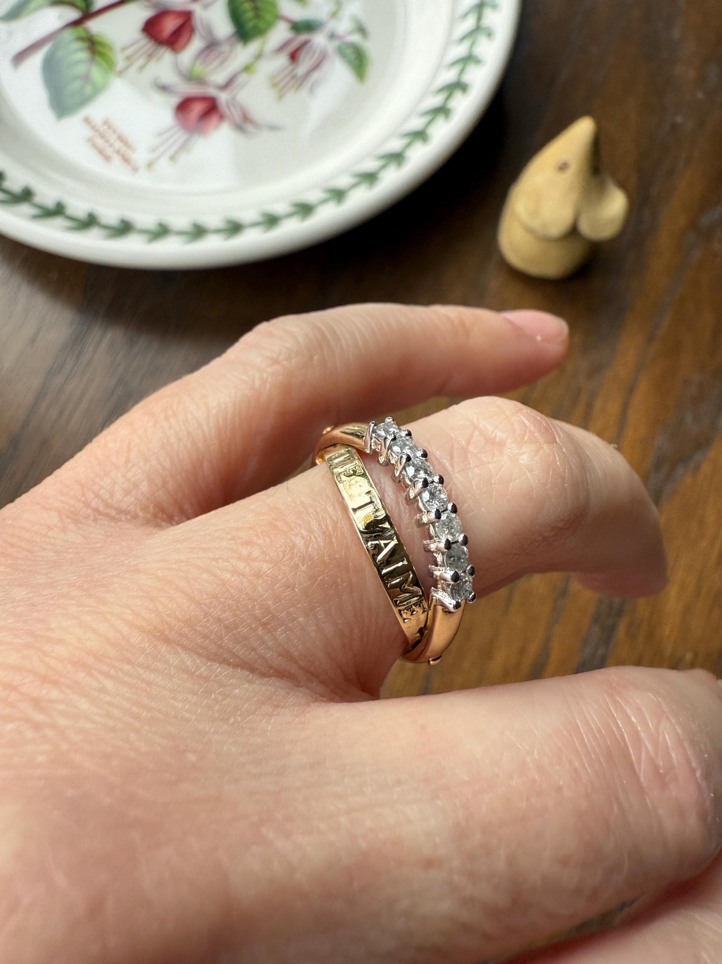 SECRET Je T'Aime Vintage " I Love You " In French Seven Diamond Two Part Hinged 9k Gold Double Band Ring