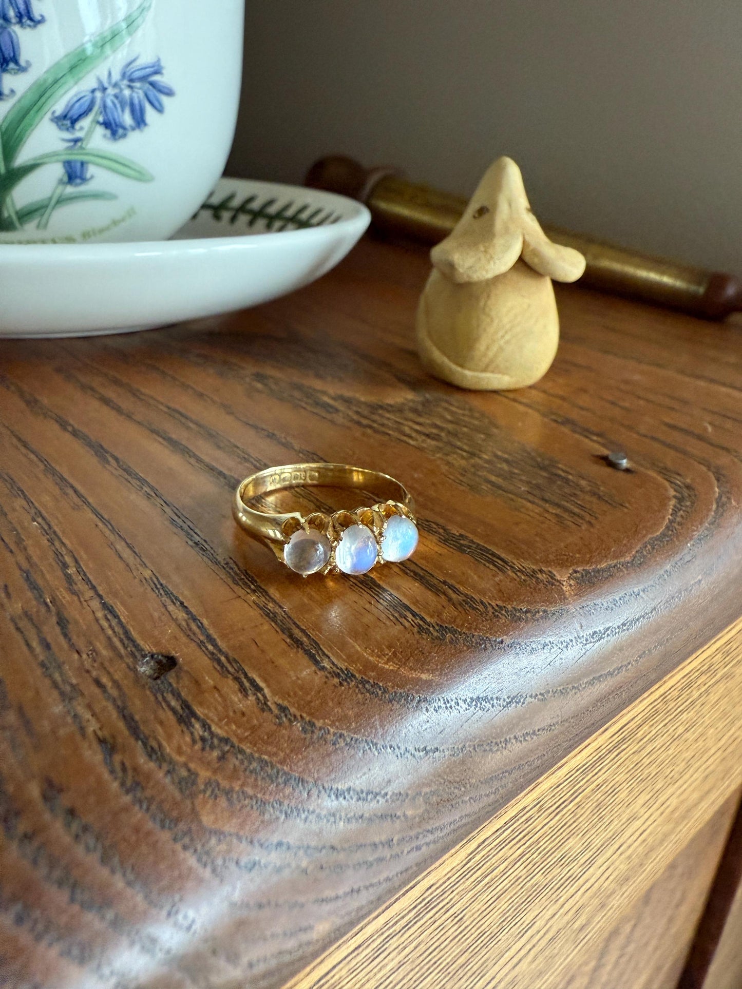 Antique Glowing Blue MOONSTONE Orb Three Stone 18k Gold Belcher Band Ring Man Unisex Stacker
