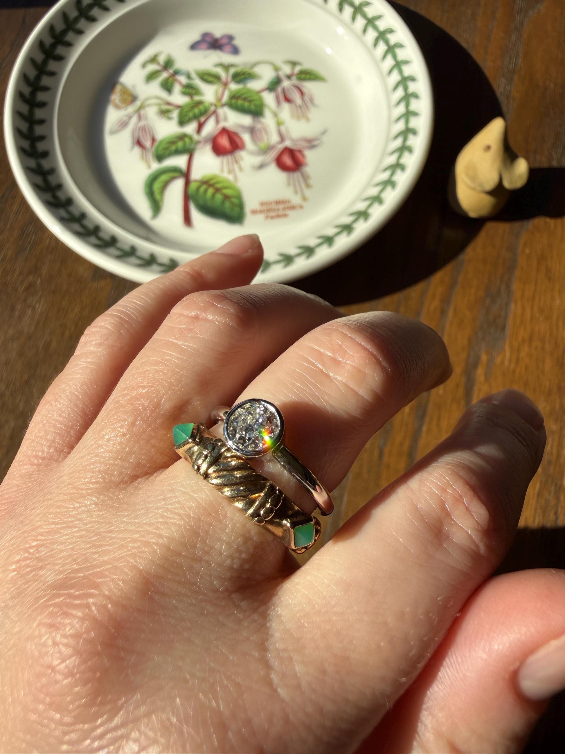 Vintage Pyramid Green Chalcedony Braid Rivet 3D Chunky Band 10k Gold Ring Retro Stacker Texture