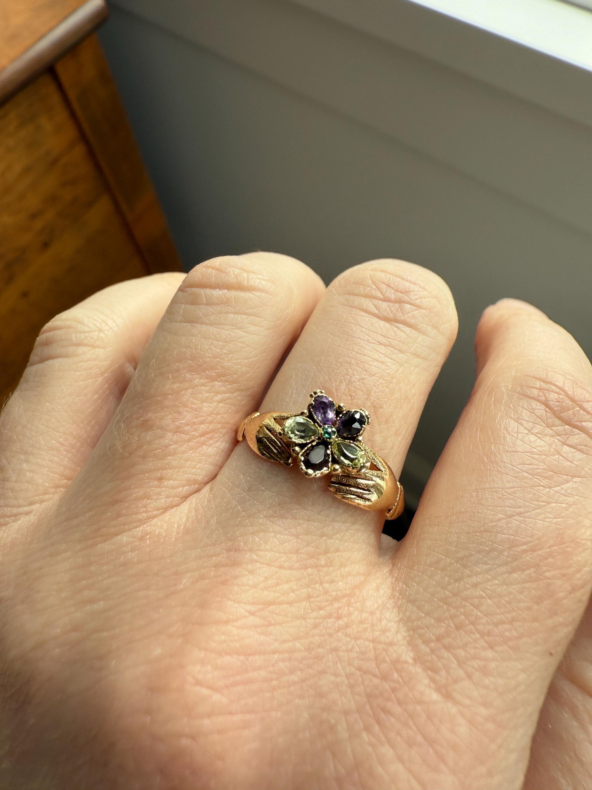 PANSY Hands Holding Flower ACROSTIC? 18k Gold Victorian Gemset Ring Amethyst Garnet Emerald Sweet Figural Stacker Locket Back