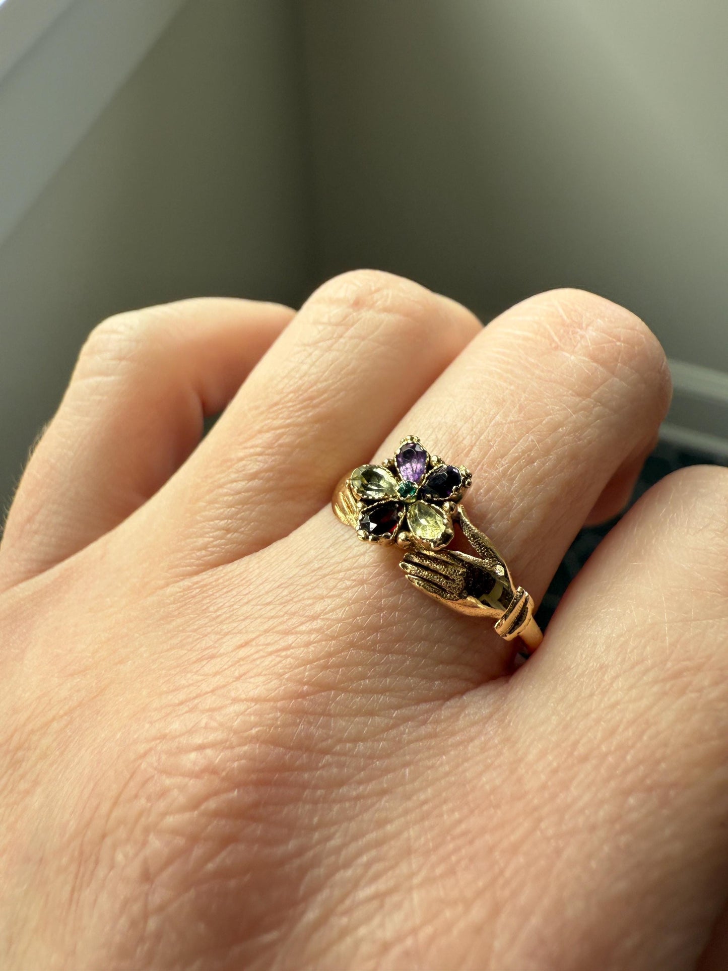 PANSY Hands Holding Flower ACROSTIC? 18k Gold Victorian Gemset Ring Amethyst Garnet Emerald Sweet Figural Stacker Locket Back