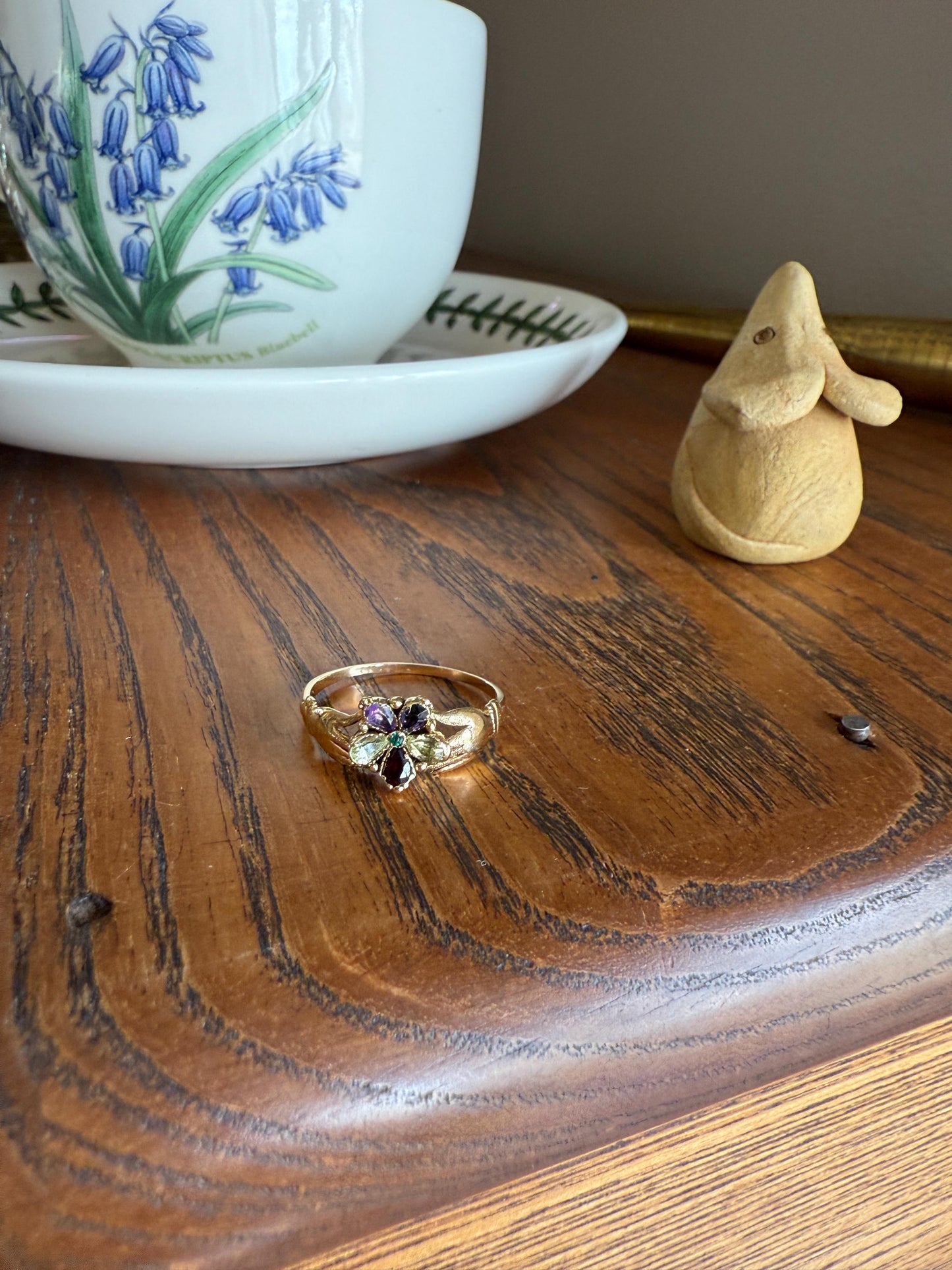 PANSY Hands Holding Flower ACROSTIC? 18k Gold Victorian Gemset Ring Amethyst Garnet Emerald Sweet Figural Stacker Locket Back