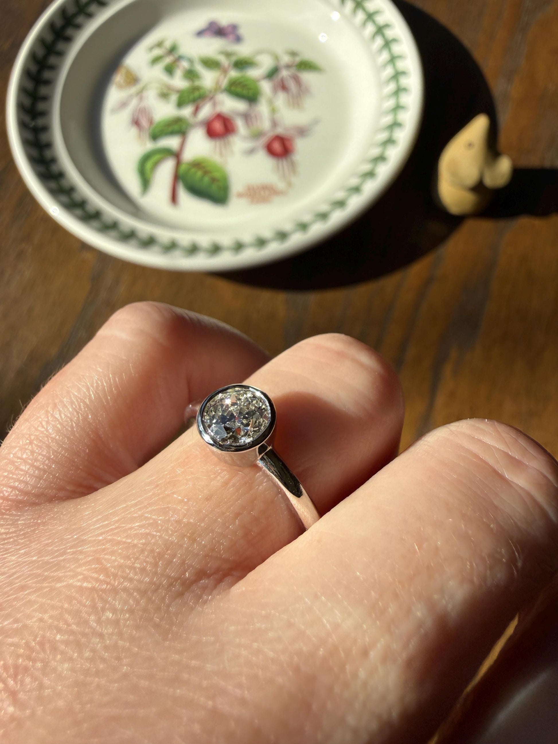 Chunky Vintage 0.9 Carat Old European Cut DIAMOND Bezel Set Ring Art Deco Stacker Donut Band 18k White Gold Solitaire Geometric Engagement