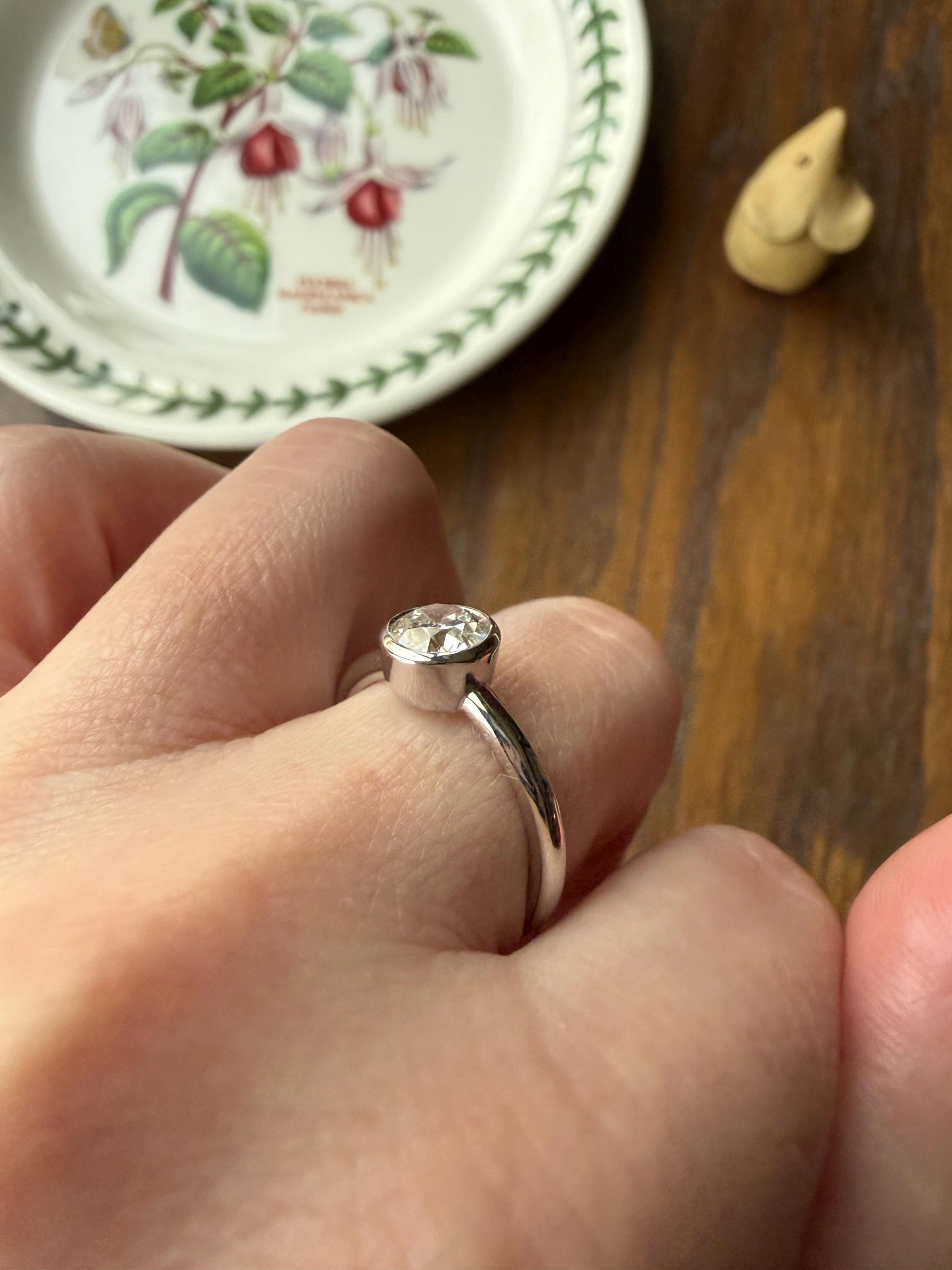 Chunky Vintage 0.9 Carat Old European Cut DIAMOND Bezel Set Ring Art Deco Stacker Donut Band 18k White Gold Solitaire Geometric Engagement