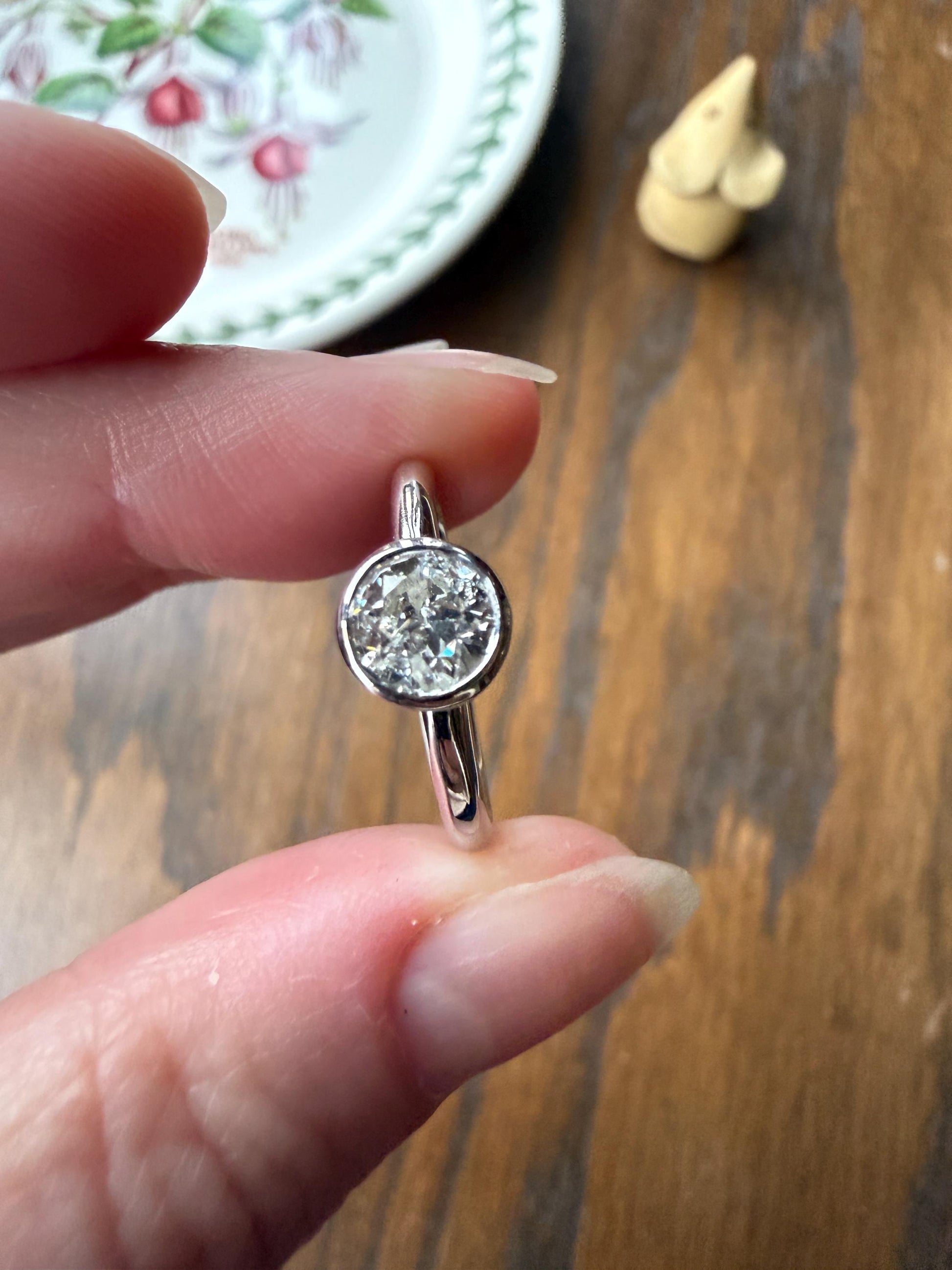 Chunky Vintage 0.9 Carat Old European Cut DIAMOND Bezel Set Ring Art Deco Stacker Donut Band 18k White Gold Solitaire Geometric Engagement