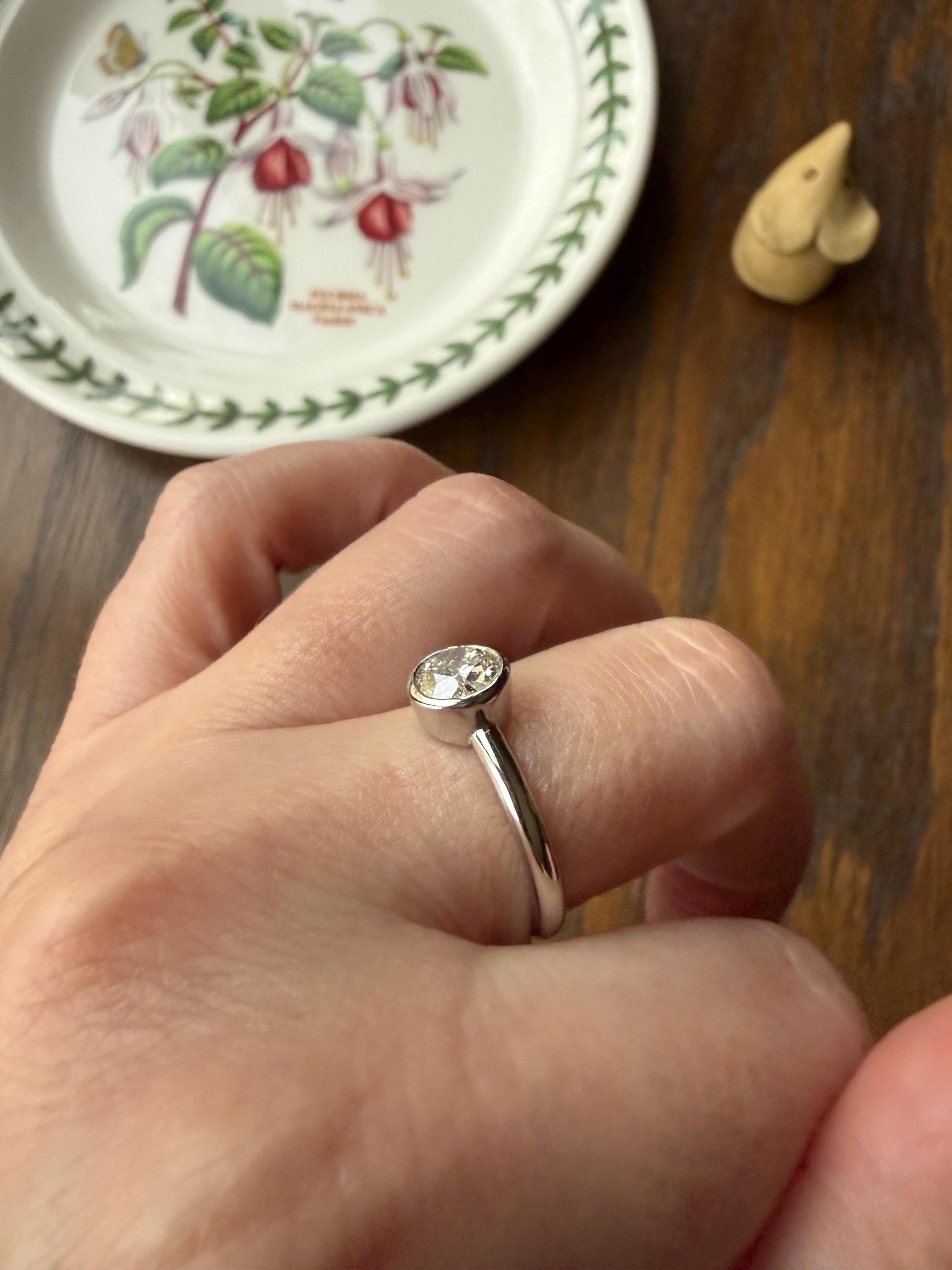 Chunky Vintage 0.9 Carat Old European Cut DIAMOND Bezel Set Ring Art Deco Stacker Donut Band 18k White Gold Solitaire Geometric Engagement