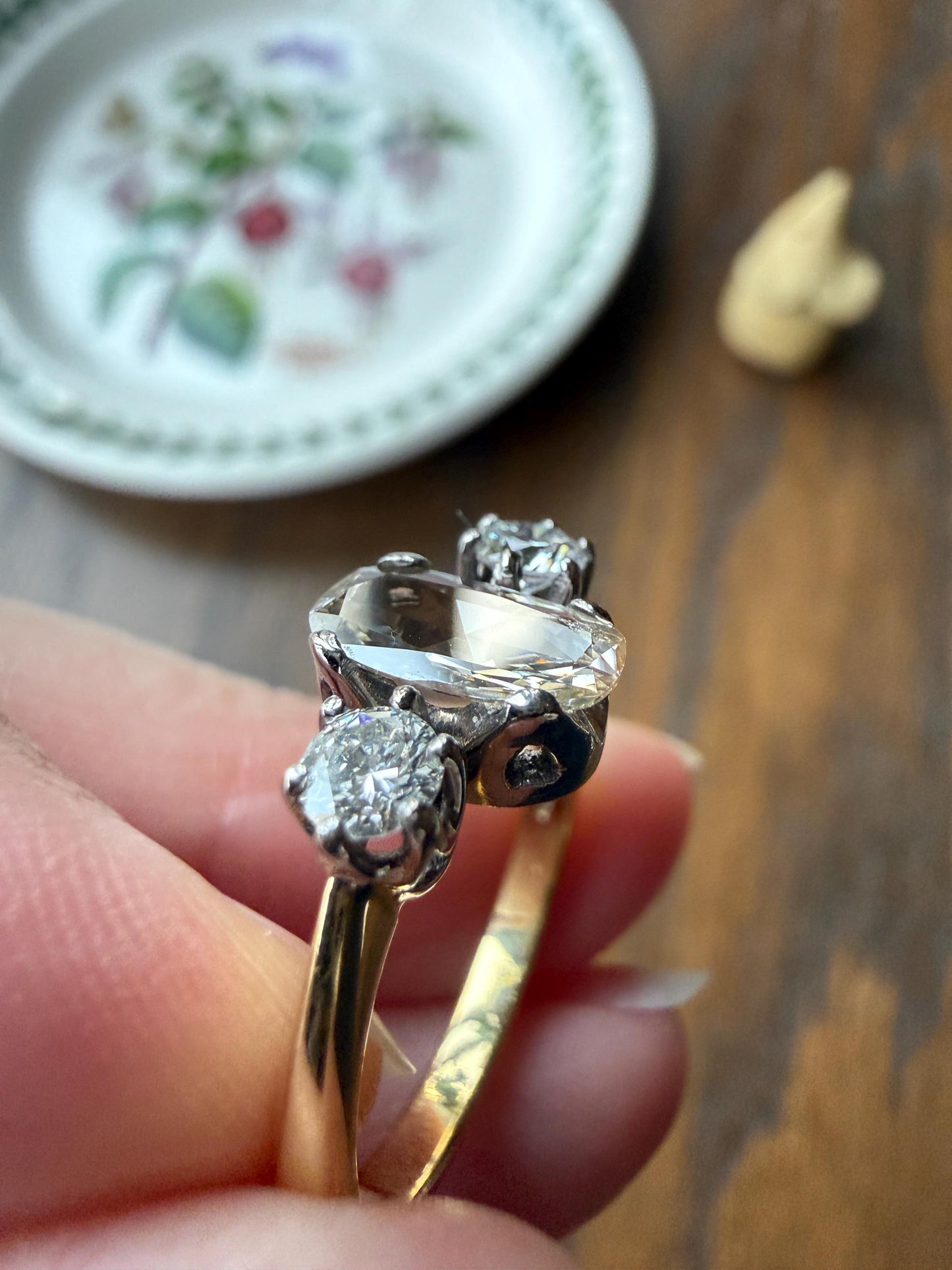 Unique Vintage Elongated Natural VS Portrait Rose Cut Three Stone DIAMOND Ring 18k Gold Solid Cushion Oval Stacker Band