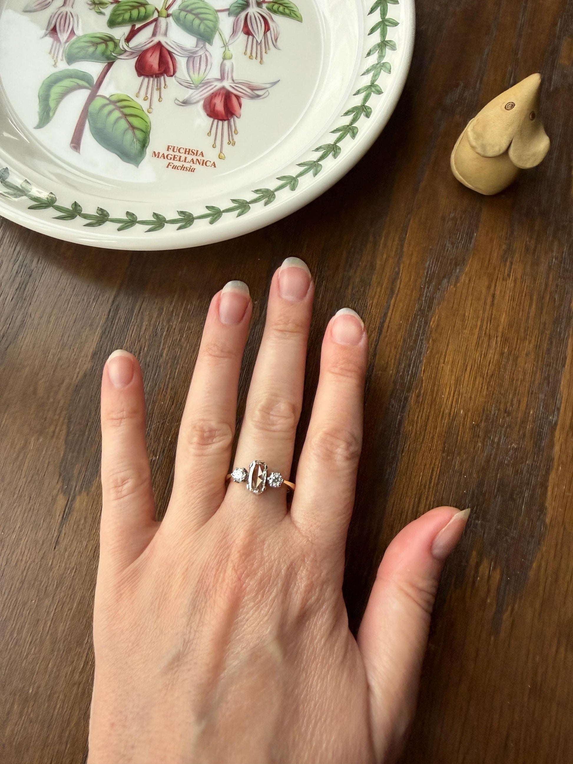 Unique Vintage Elongated Natural VS Portrait Rose Cut Three Stone DIAMOND Ring 18k Gold Solid Cushion Oval Stacker Band