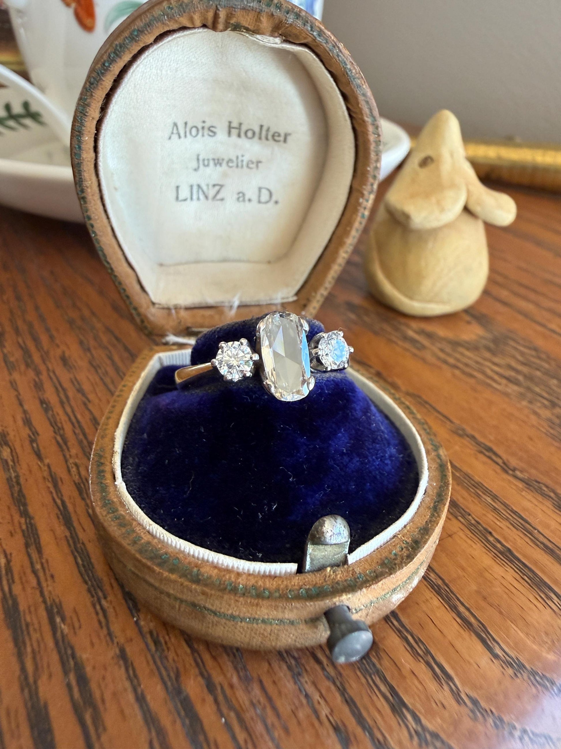 Unique Vintage Elongated Natural VS Portrait Rose Cut Three Stone DIAMOND Ring 18k Gold Solid Cushion Oval Stacker Band