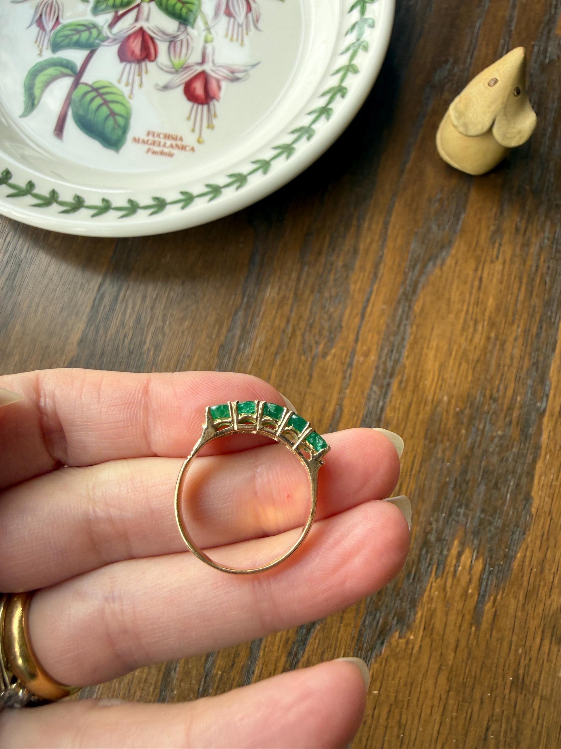 Natural EMERALD Oval Five Stone Band French Vintage 14k Gold Ring Green Linear Stacker Splayed Stacker