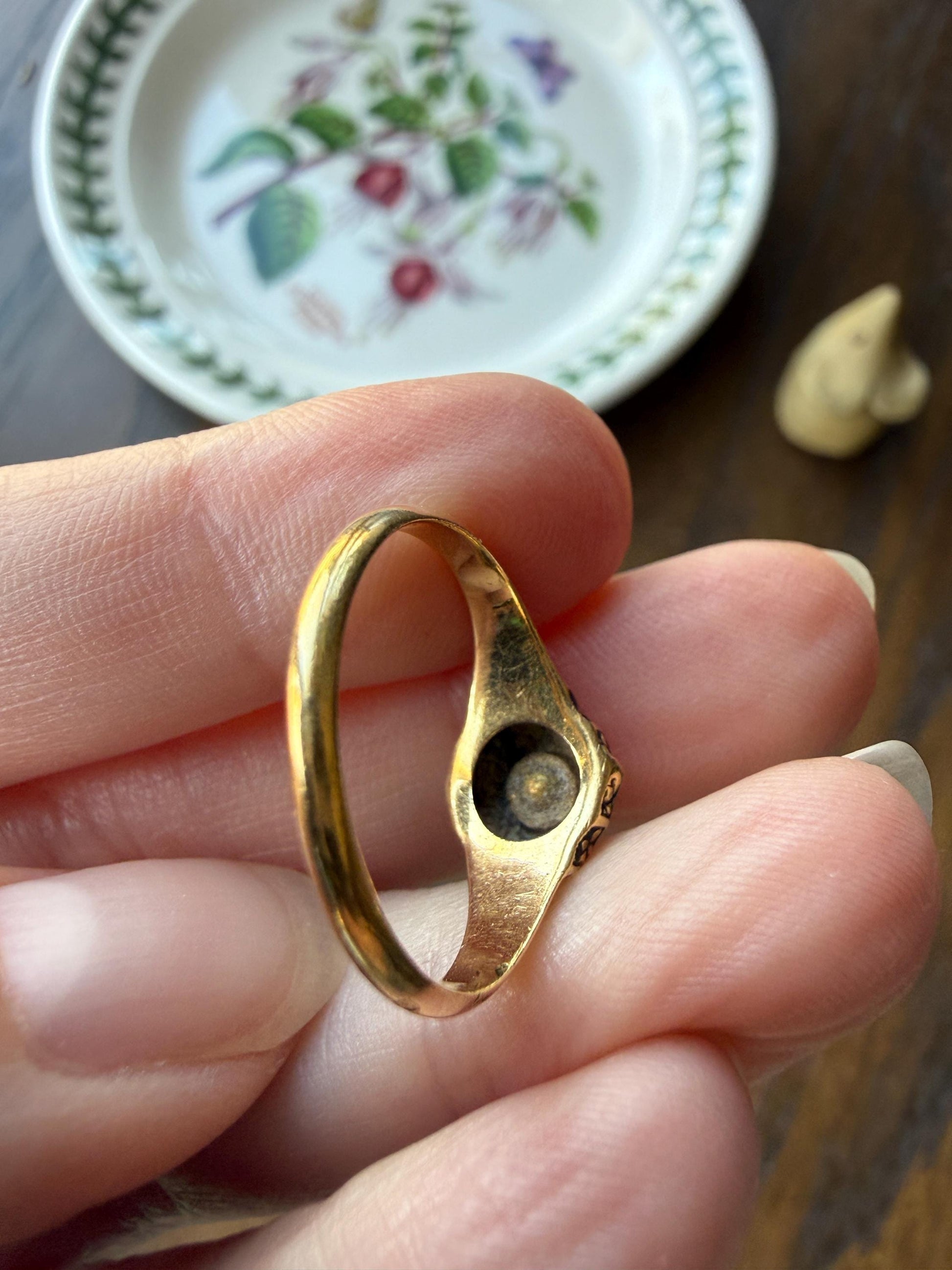 Ornate Floral Hexagon Starburst Old Mine Cut Diamond 18k Gold Ring Domed Floral Black Enamel Victorian Pavilion Band